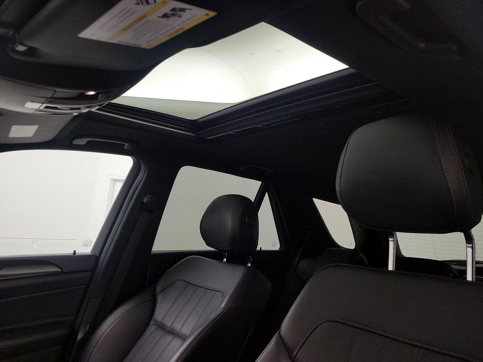 Thumbnail: 2018 Mercedes-Benz GLE - 18