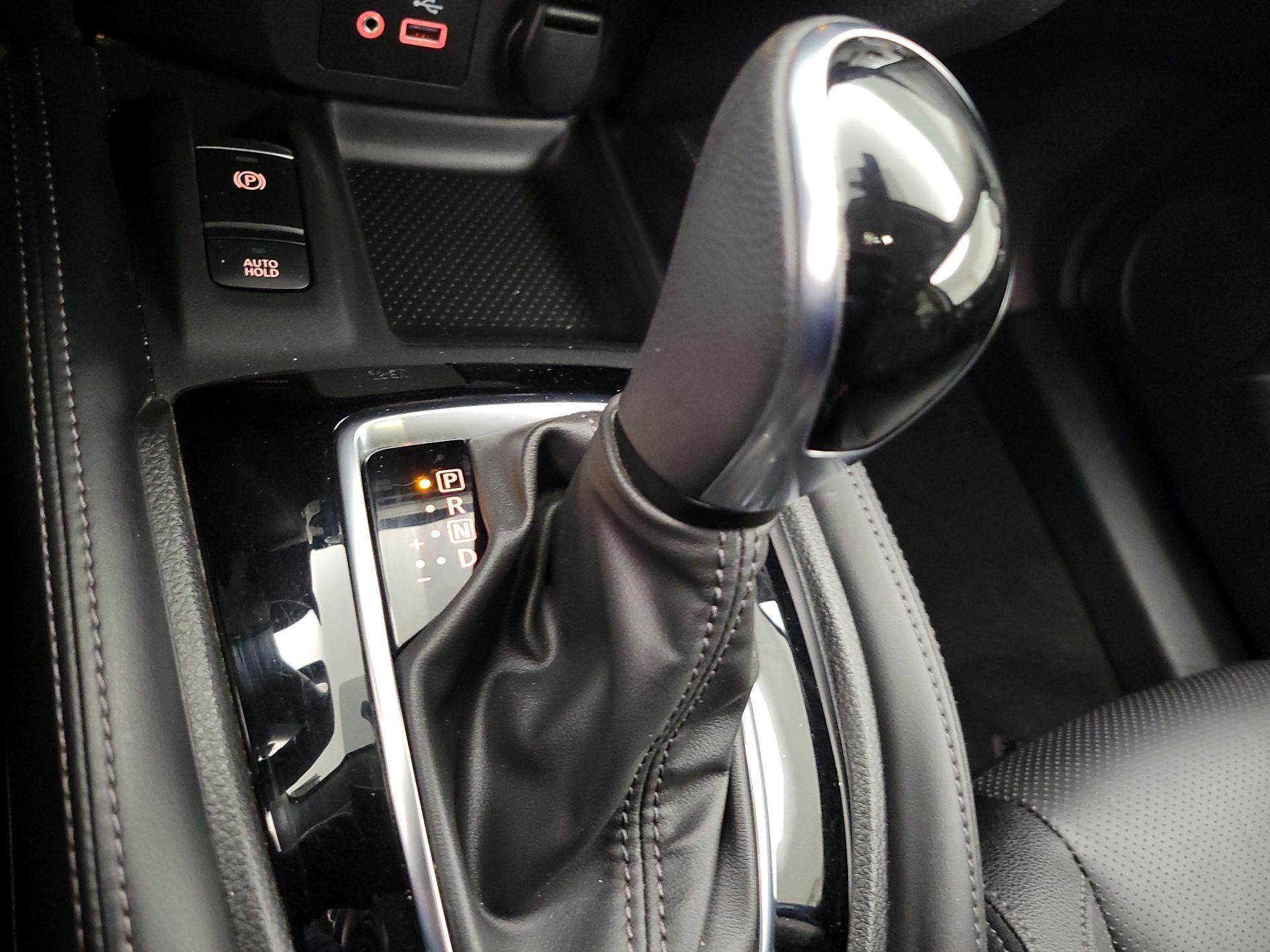 Thumbnail: 2020 Nissan Rogue - 18