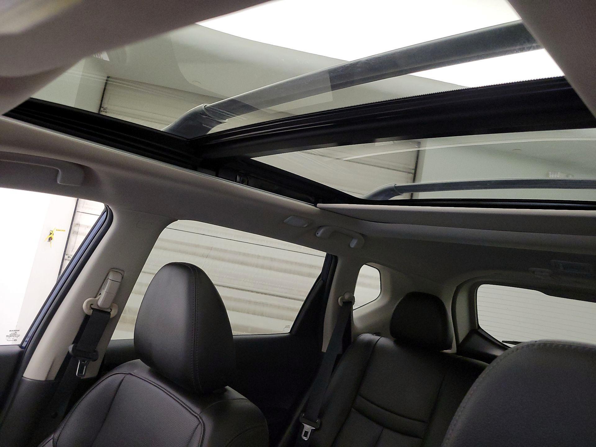 Thumbnail: 2020 Nissan Rogue - 20