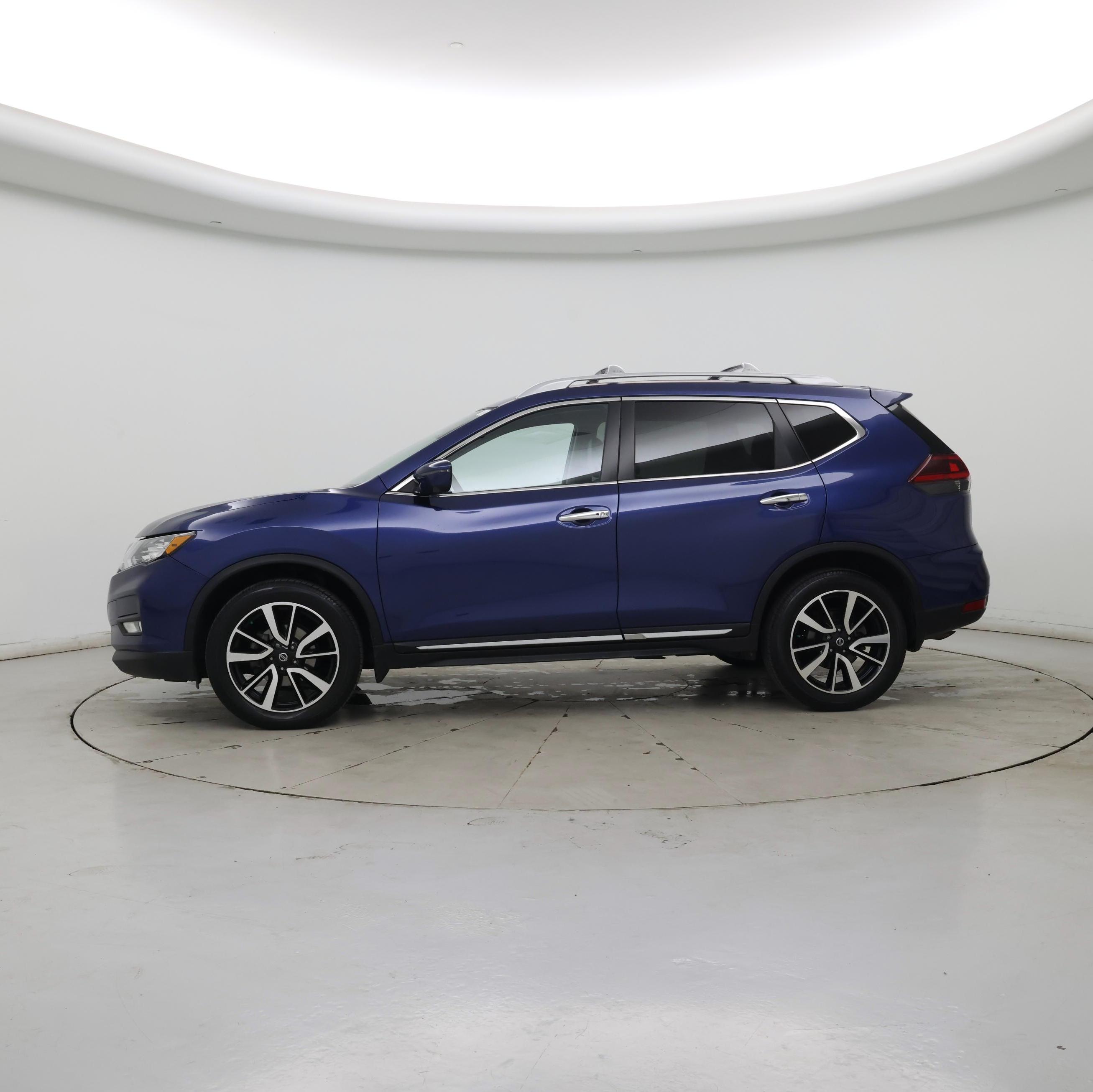 Thumbnail: 2020 Nissan Rogue - 3