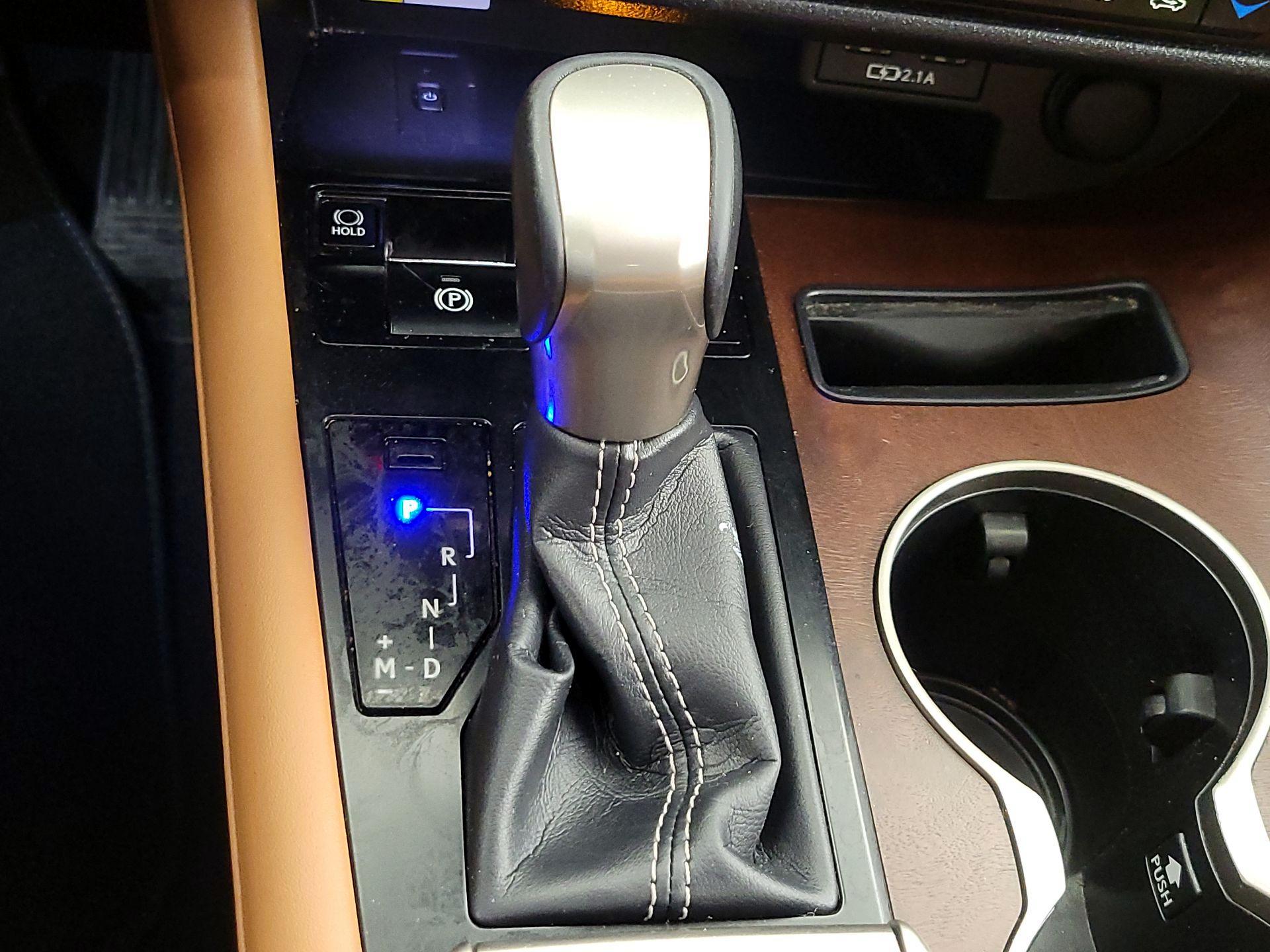 Thumbnail: 2021 Lexus RX - 18