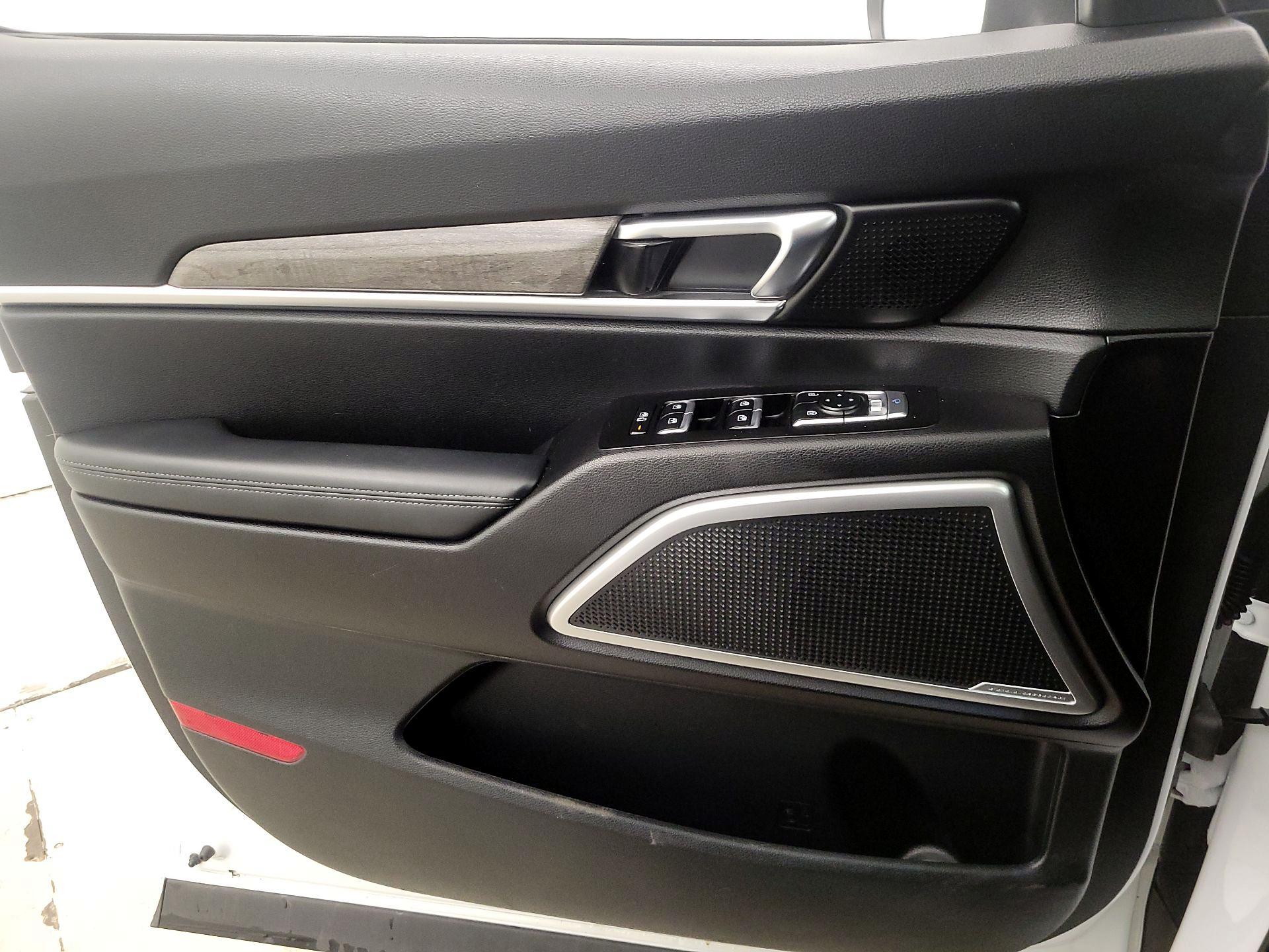 Thumbnail: 2020 Kia Telluride - 12