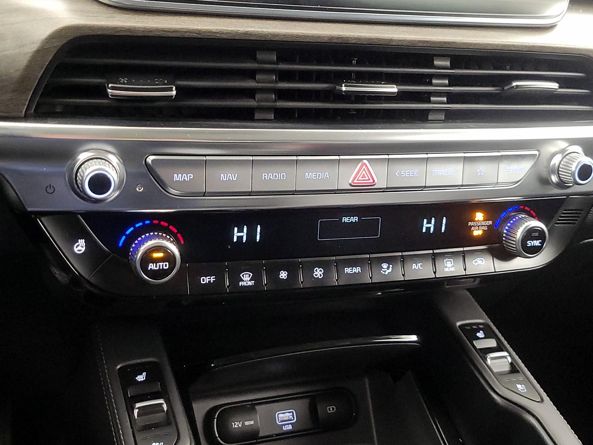 Thumbnail: 2020 Kia Telluride - 17