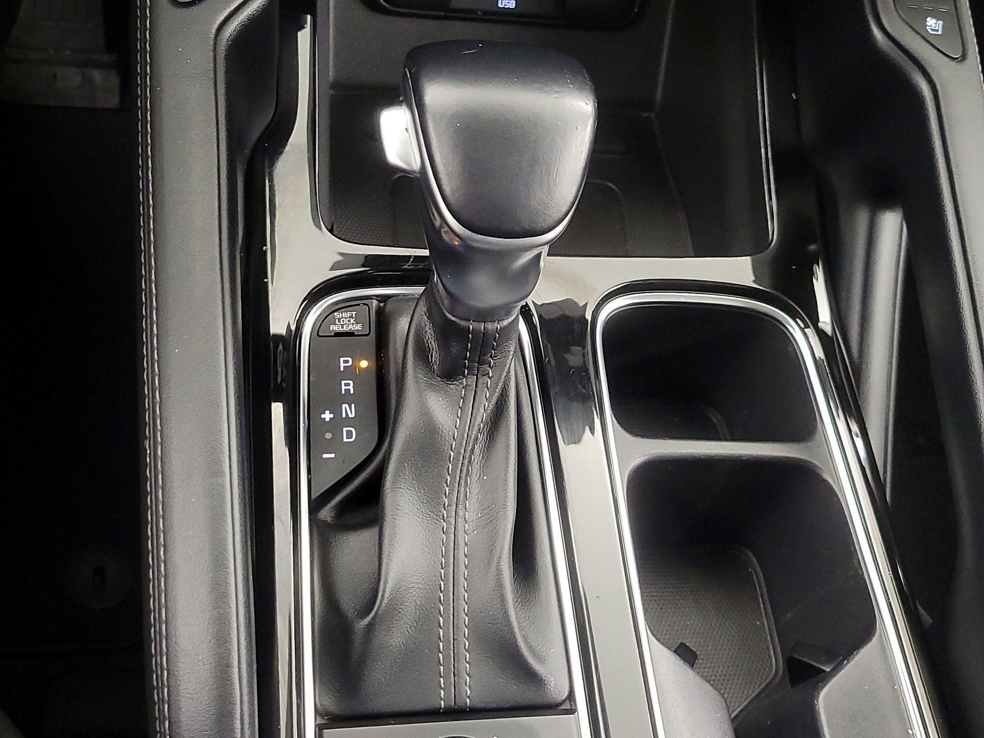 Thumbnail: 2020 Kia Telluride - 18