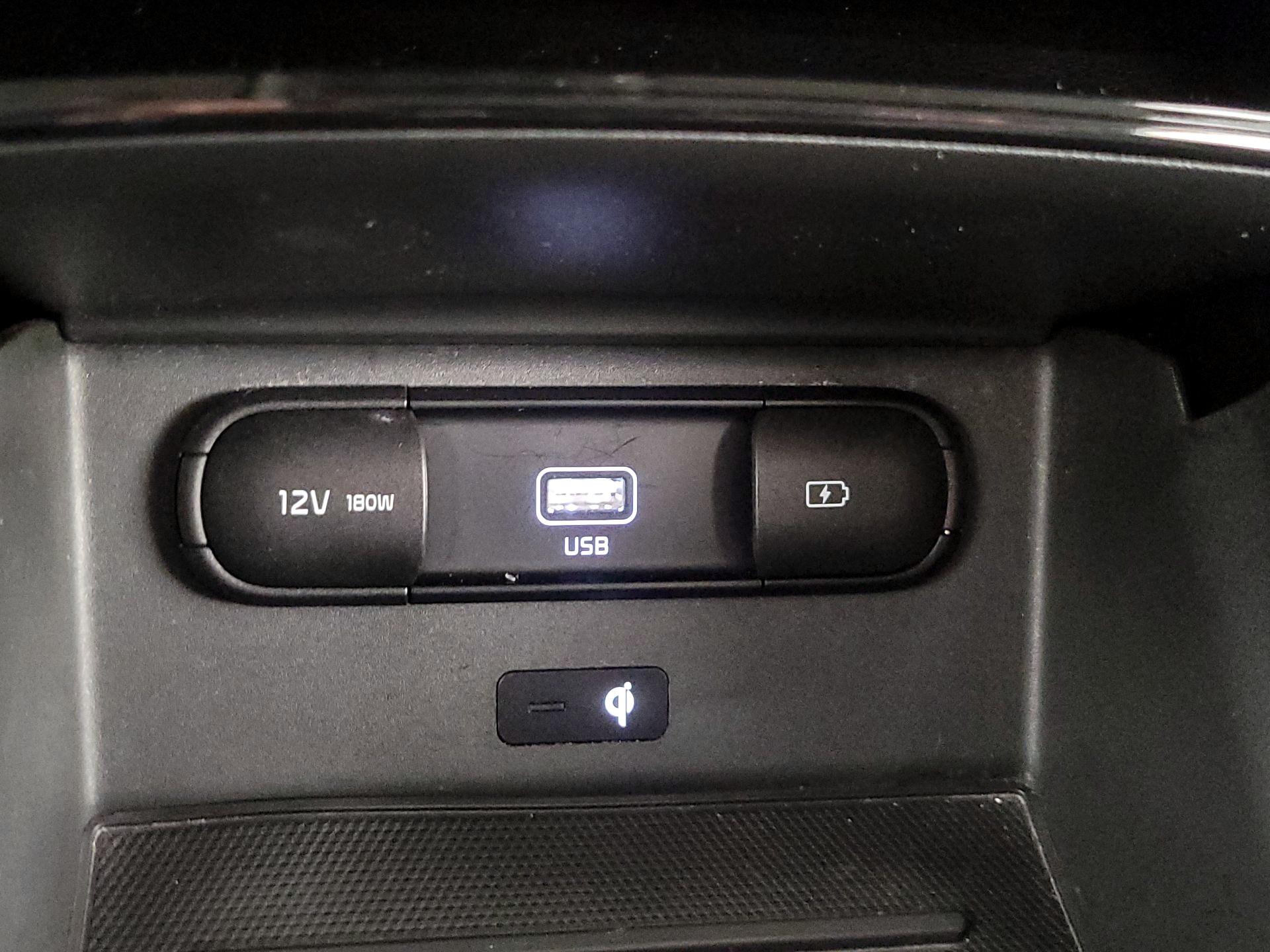 Thumbnail: 2020 Kia Telluride - 19