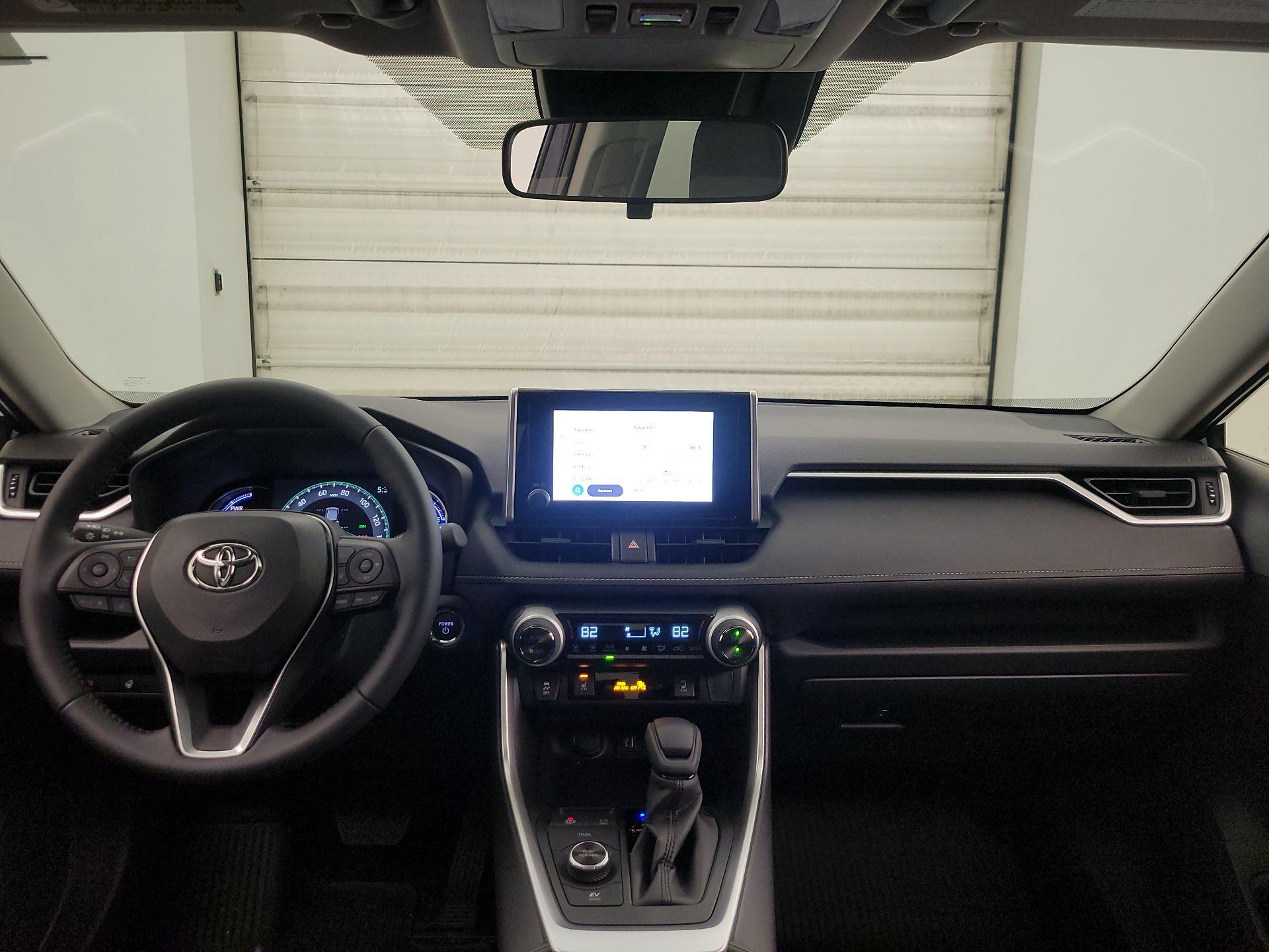 Thumbnail: 2025 Toyota RAV4 - 9