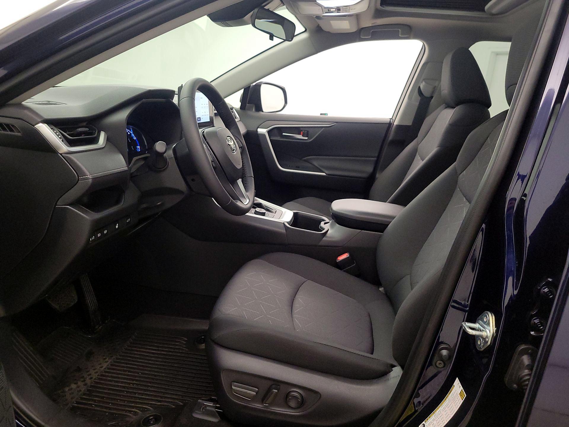 Thumbnail: 2025 Toyota RAV4 - 11