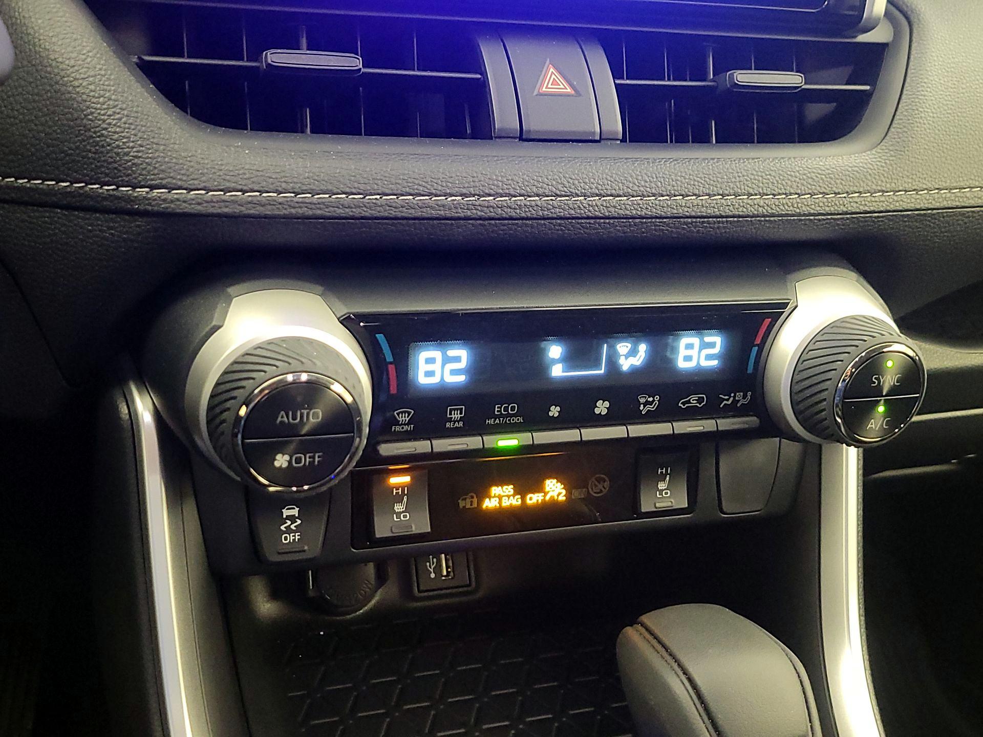 Thumbnail: 2025 Toyota RAV4 - 16