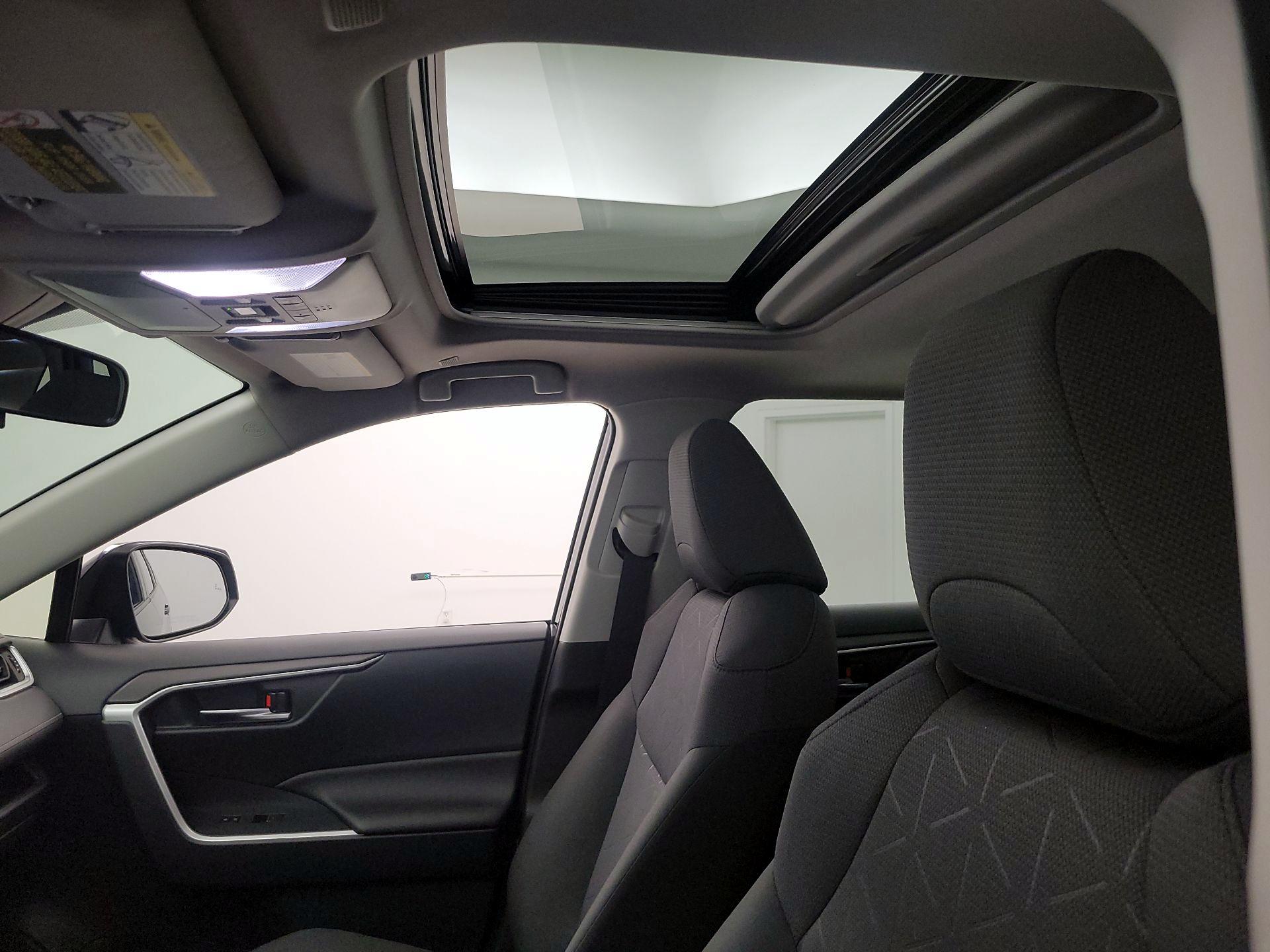 Thumbnail: 2025 Toyota RAV4 - 19