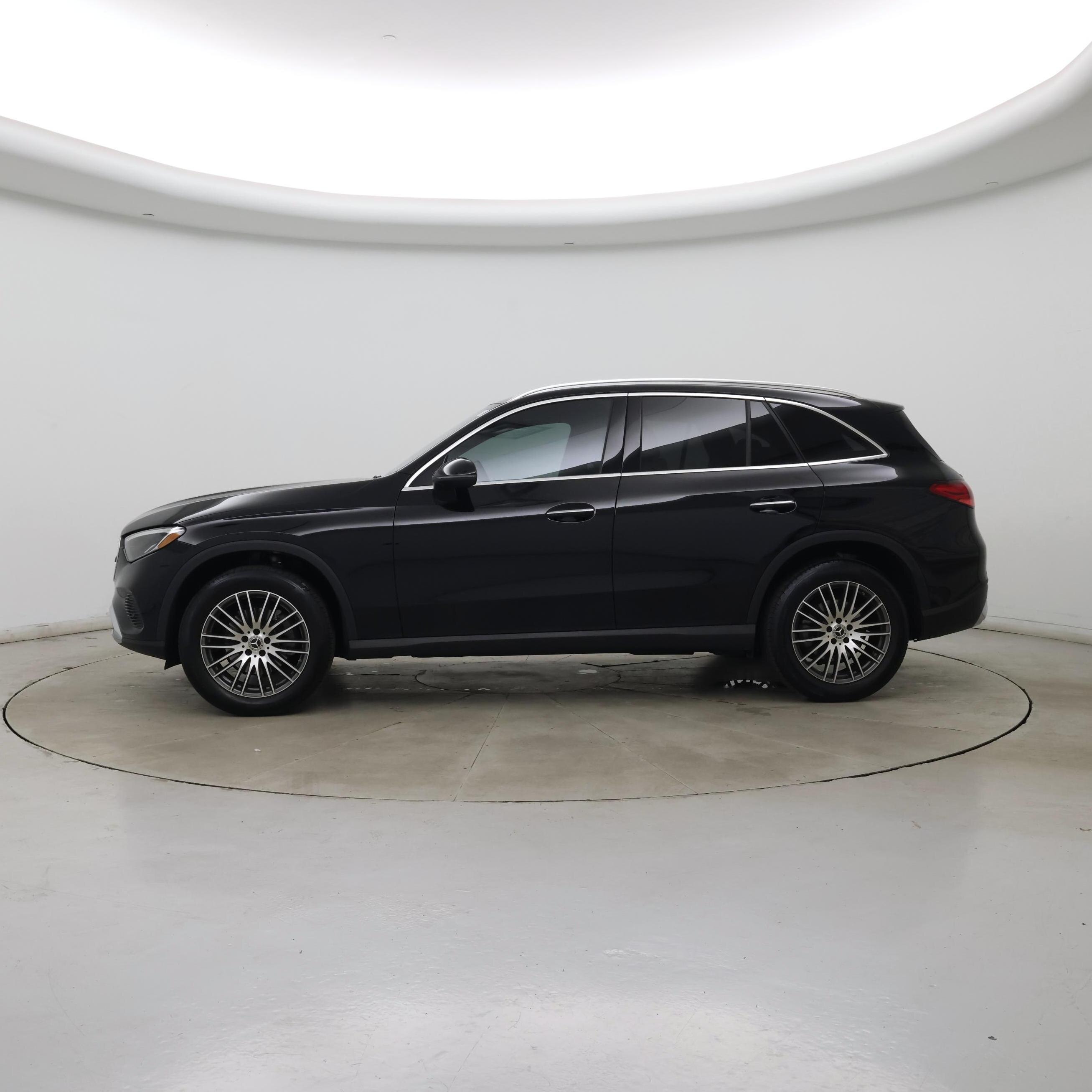 Thumbnail: 2024 Mercedes-Benz GLC - 3