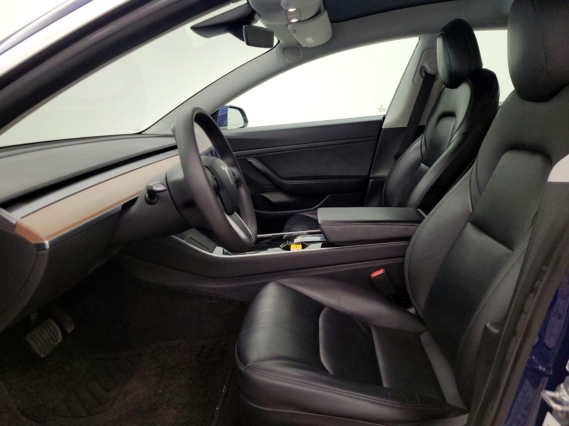 Thumbnail: 2020 Tesla Model 3 - 11