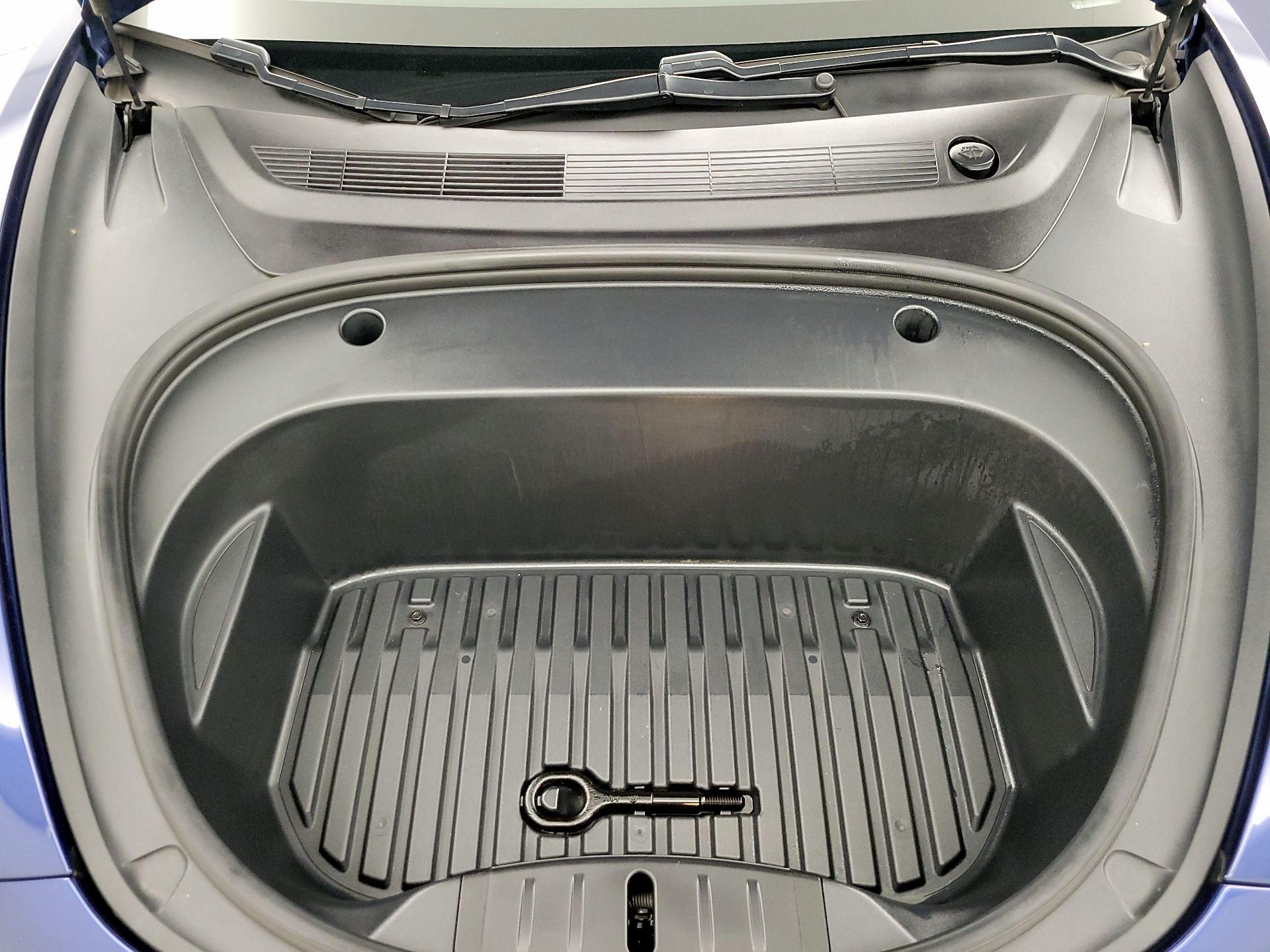 Thumbnail: 2020 Tesla Model 3 - 20