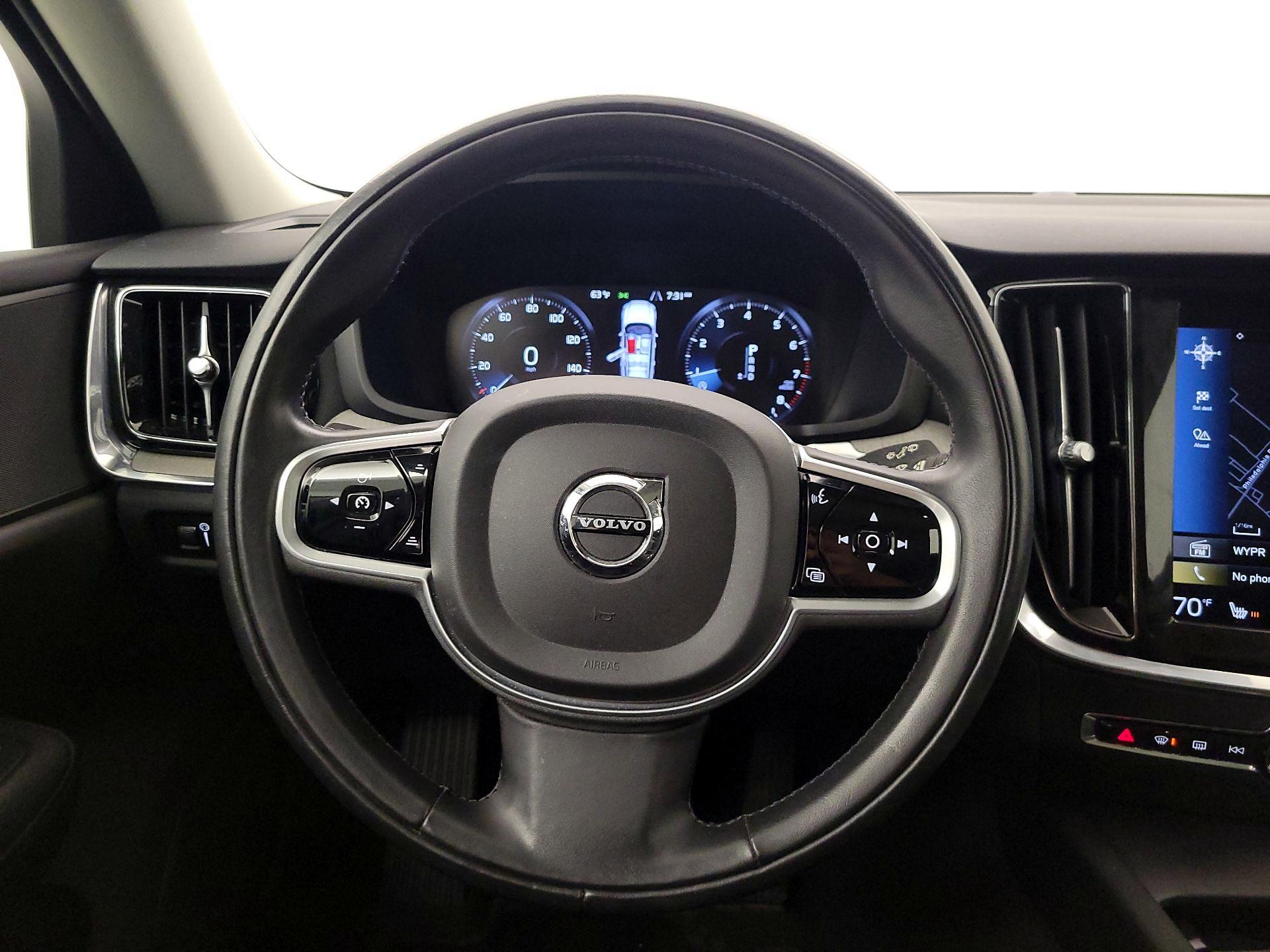 Thumbnail: 2021 Volvo S60 - 10