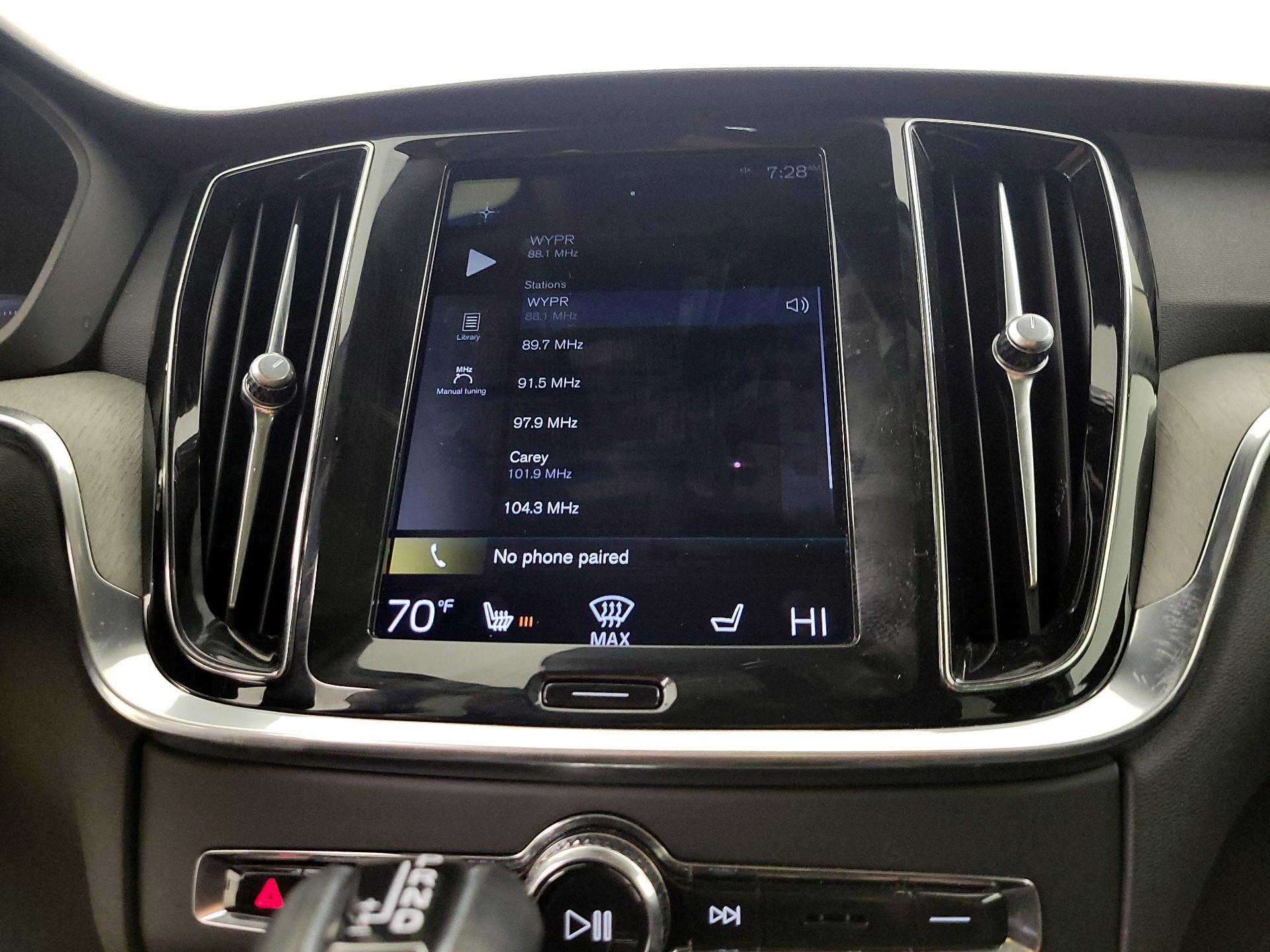 Thumbnail: 2021 Volvo S60 - 16