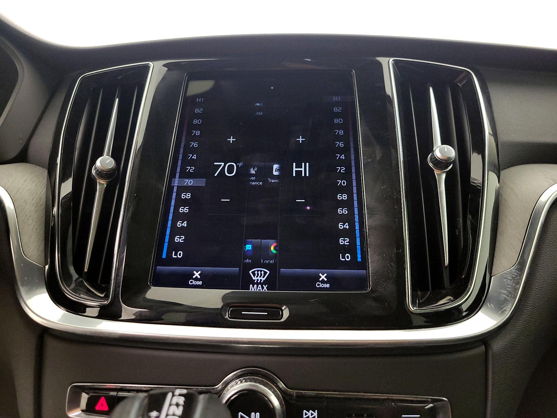 Thumbnail: 2021 Volvo S60 - 17