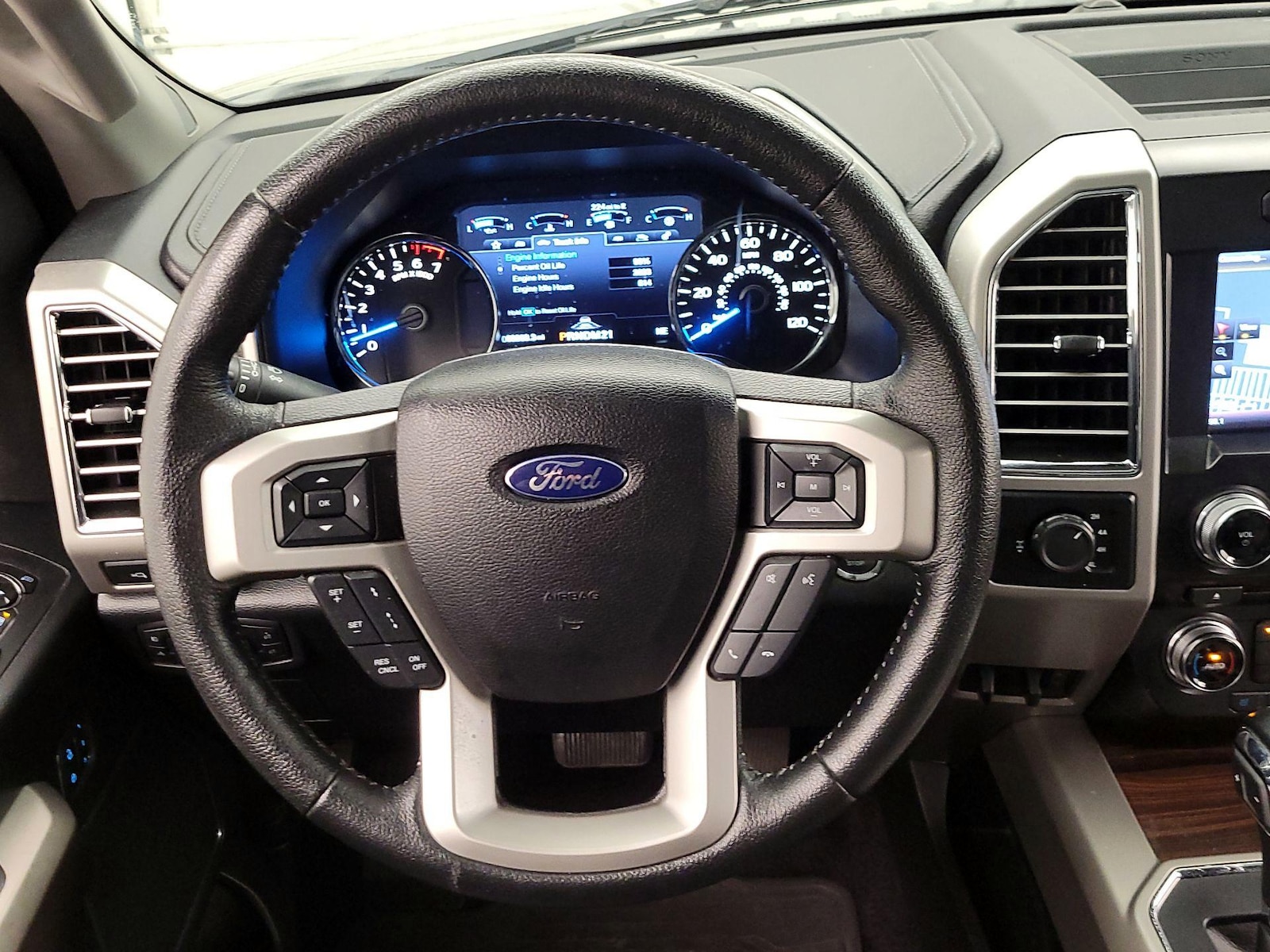 2015 Ford F-150 Lariat - Photo 11