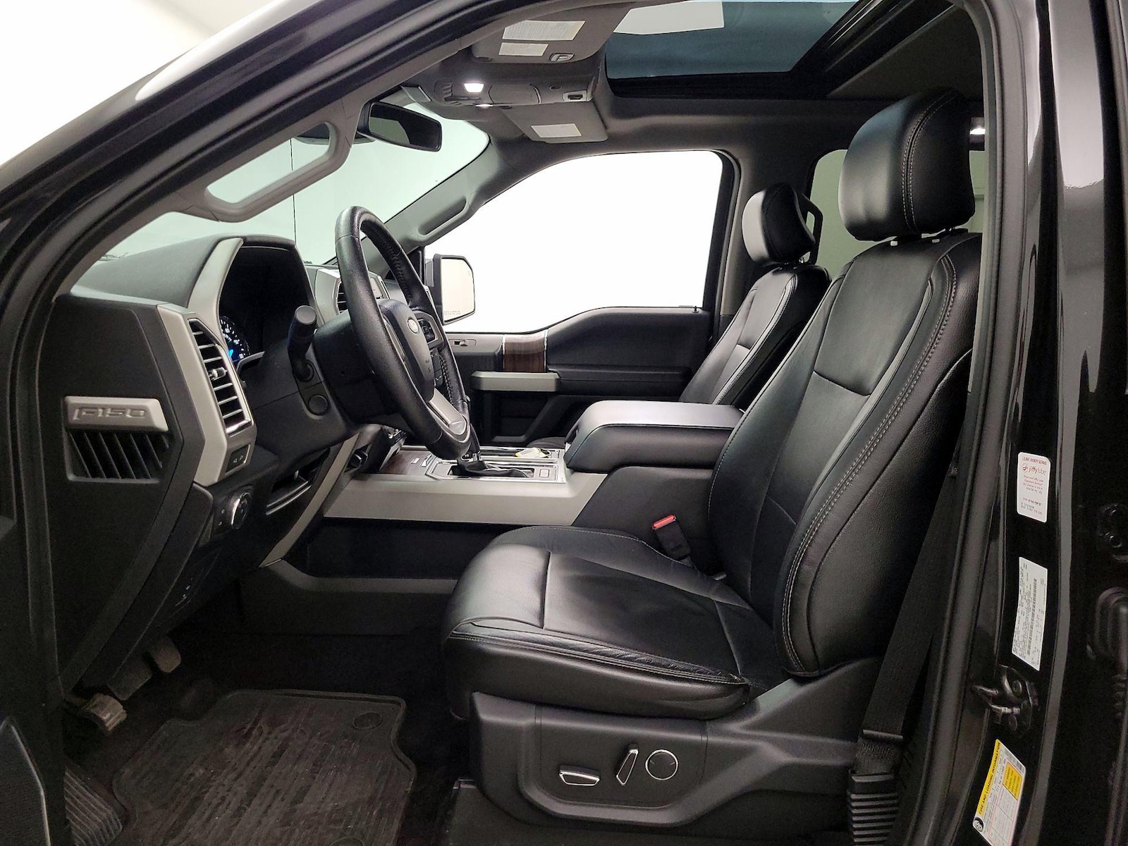 2015 Ford F-150 Lariat - Photo 12