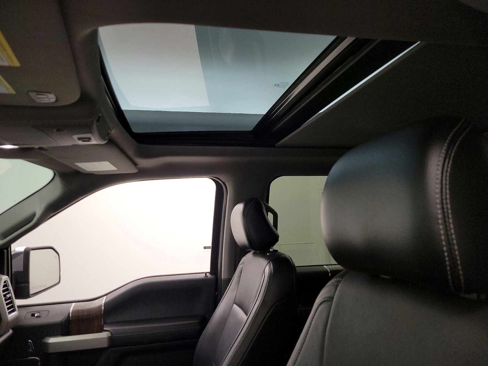 2015 Ford F-150 Lariat - Photo 21