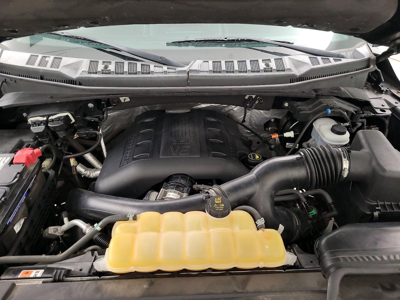 2015 Ford F-150 Lariat - Photo 24