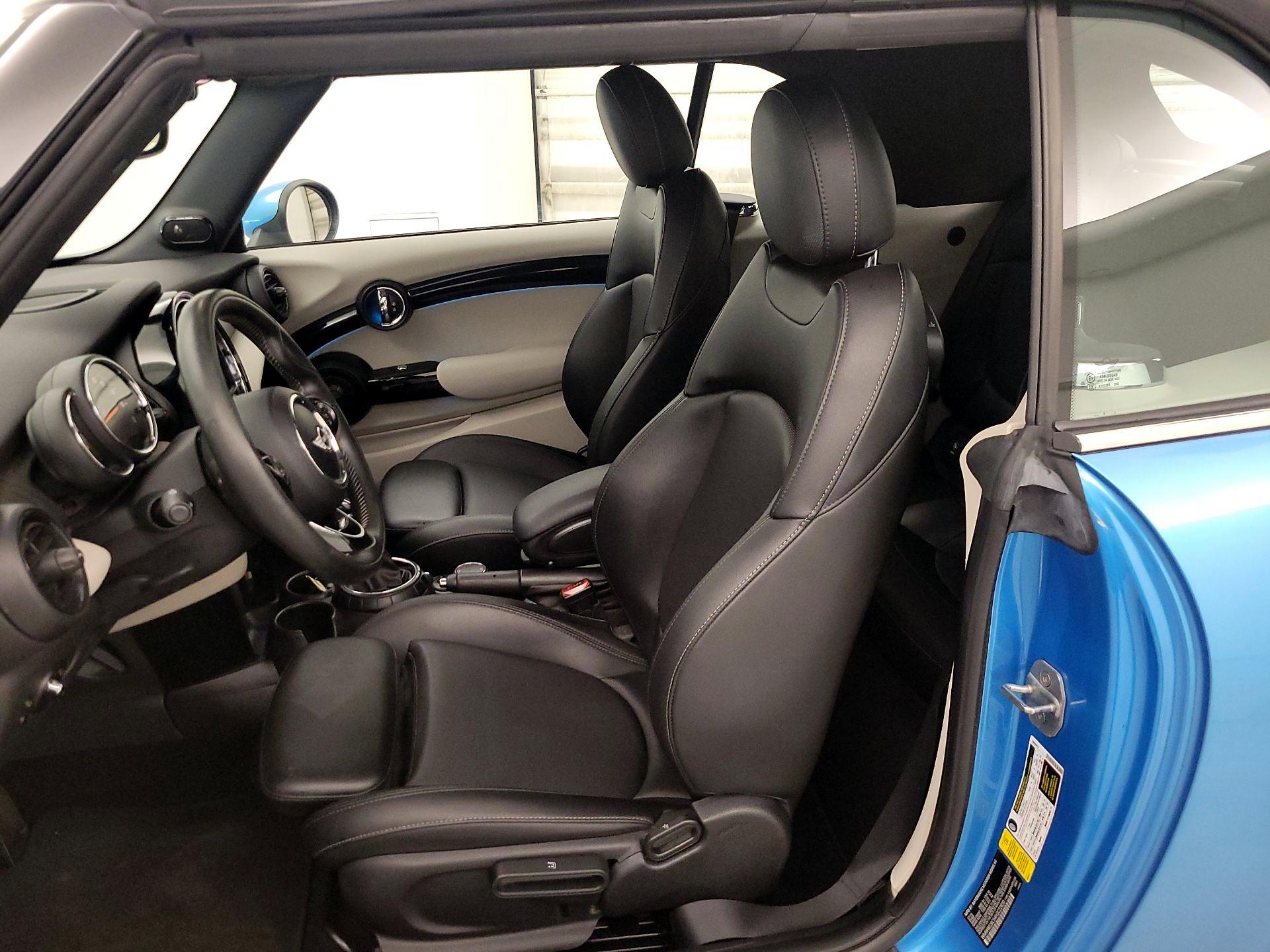 Thumbnail: 2017 MINI Cooper - 11