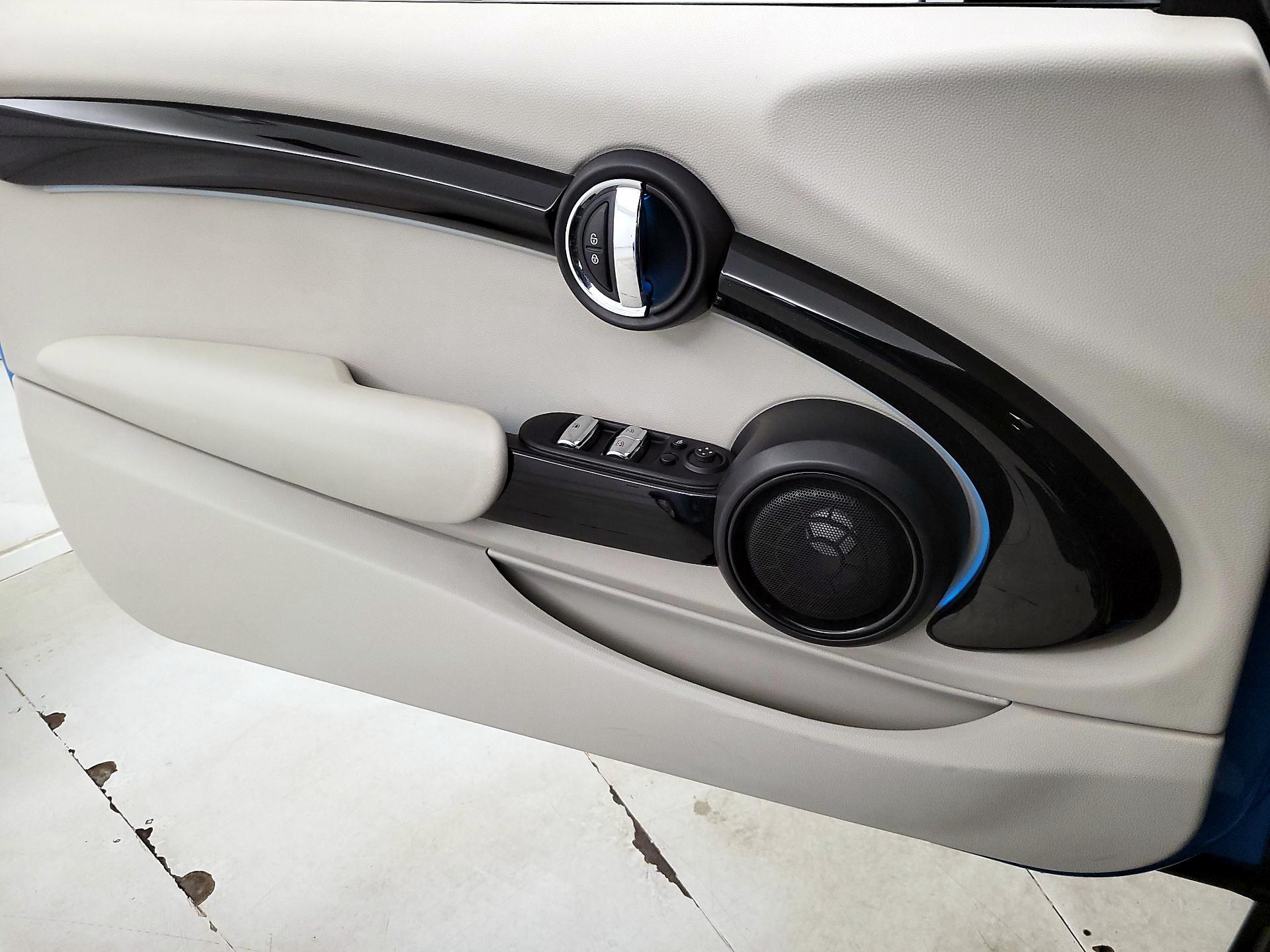 Thumbnail: 2017 MINI Cooper - 12