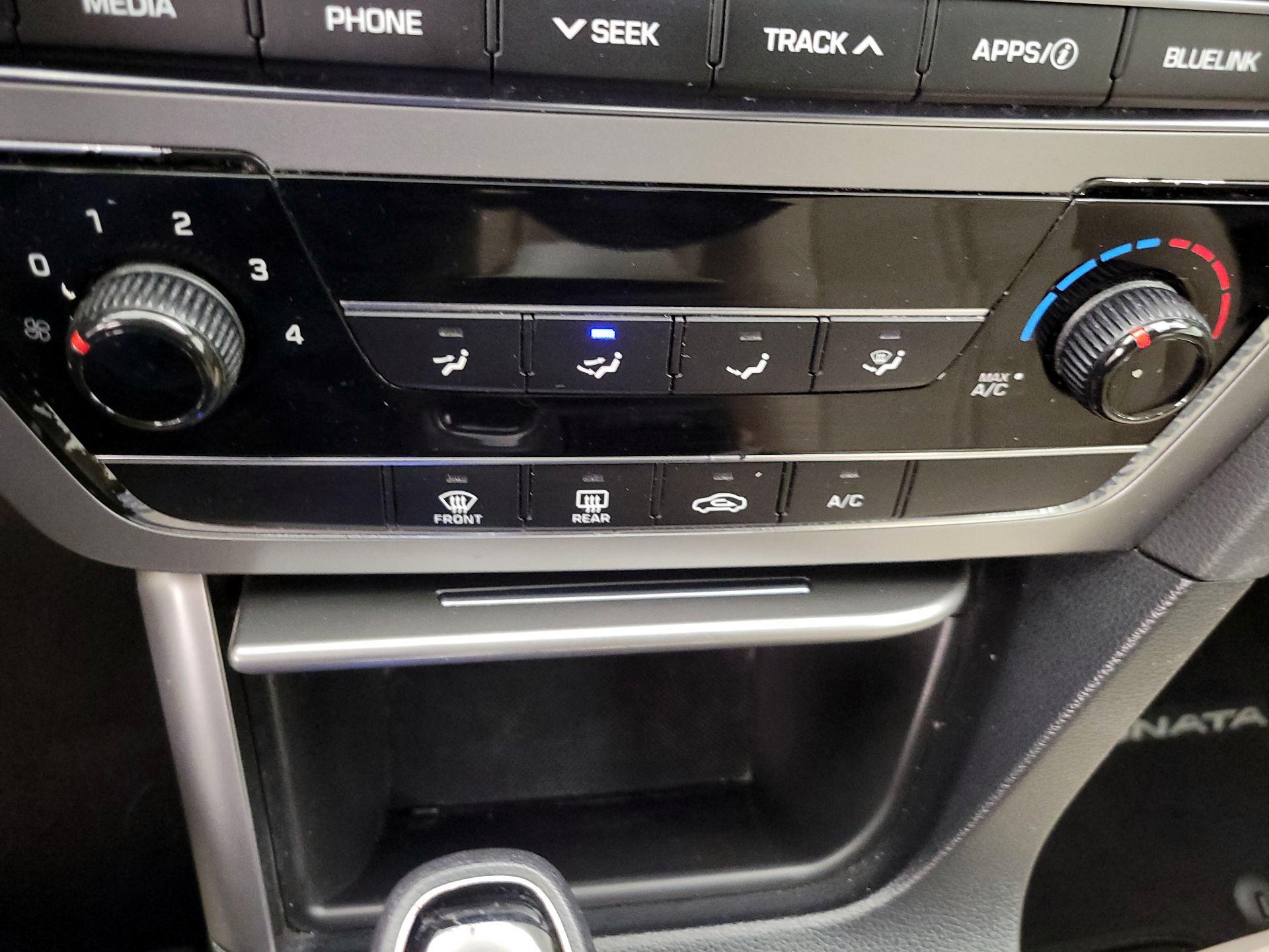 Thumbnail: 2017 Hyundai Sonata - 16