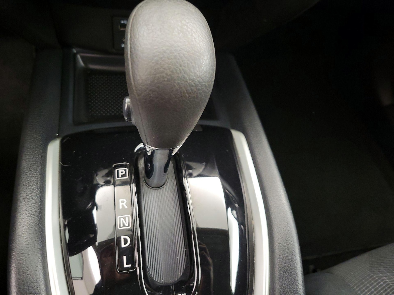 2016 Nissan Rogue SV - Photo 18