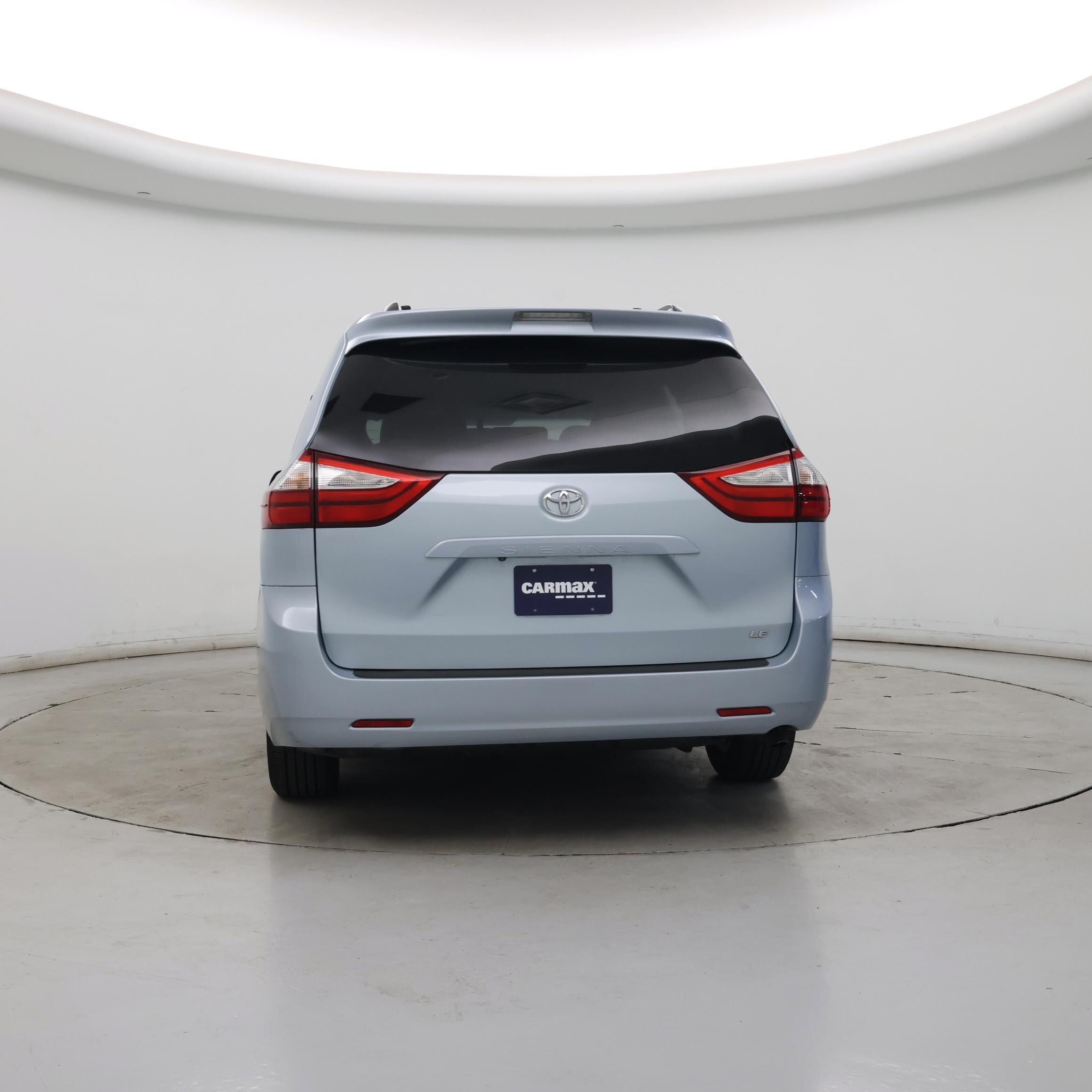 Thumbnail: 2015 Toyota Sienna - 6