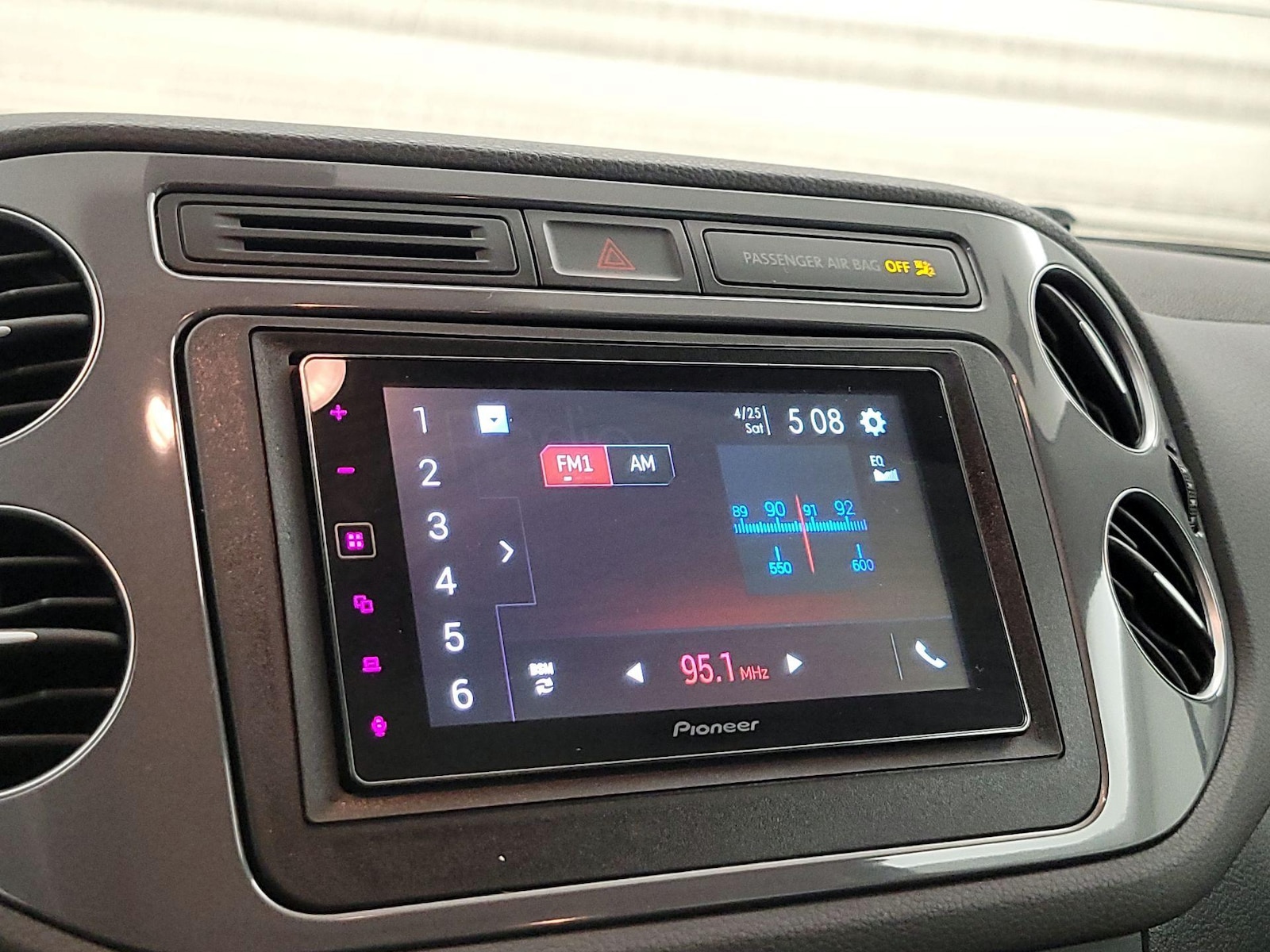 2017 Volkswagen Tiguan Wolfsburg Edition - Photo 16