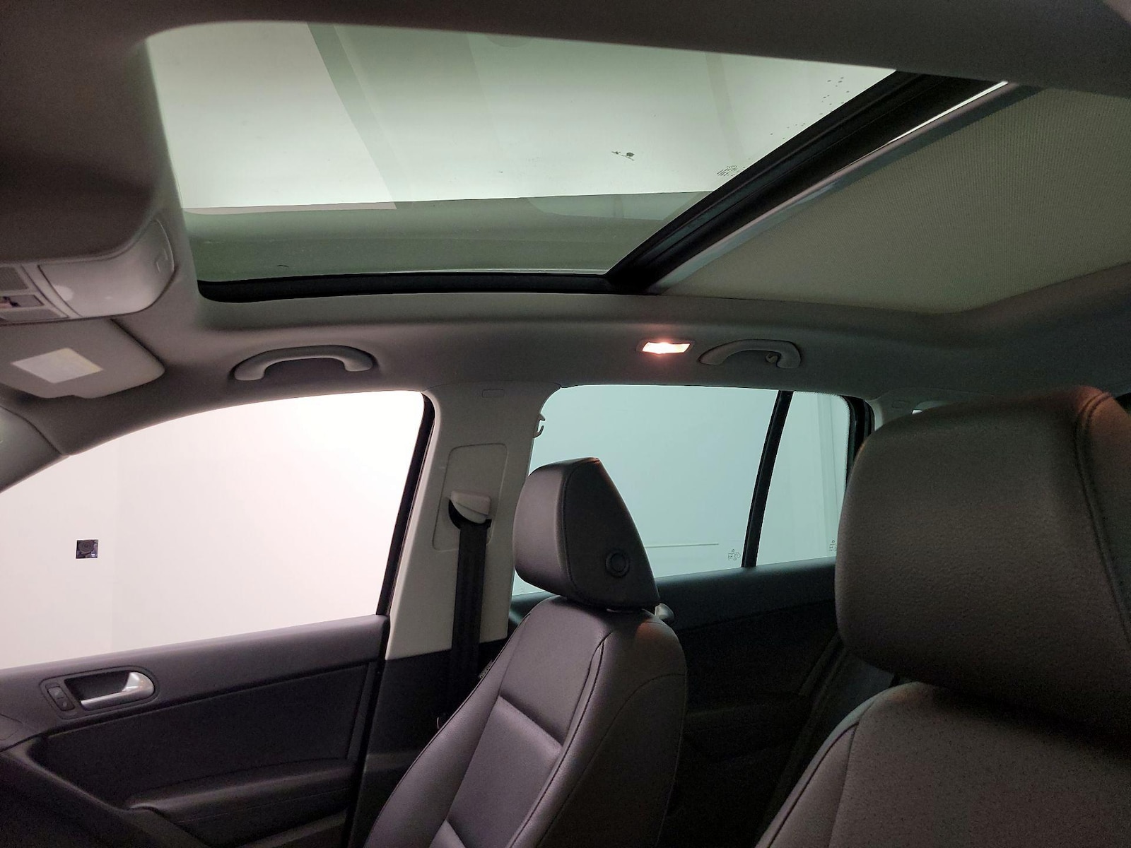 2017 Volkswagen Tiguan Wolfsburg Edition - Photo 20