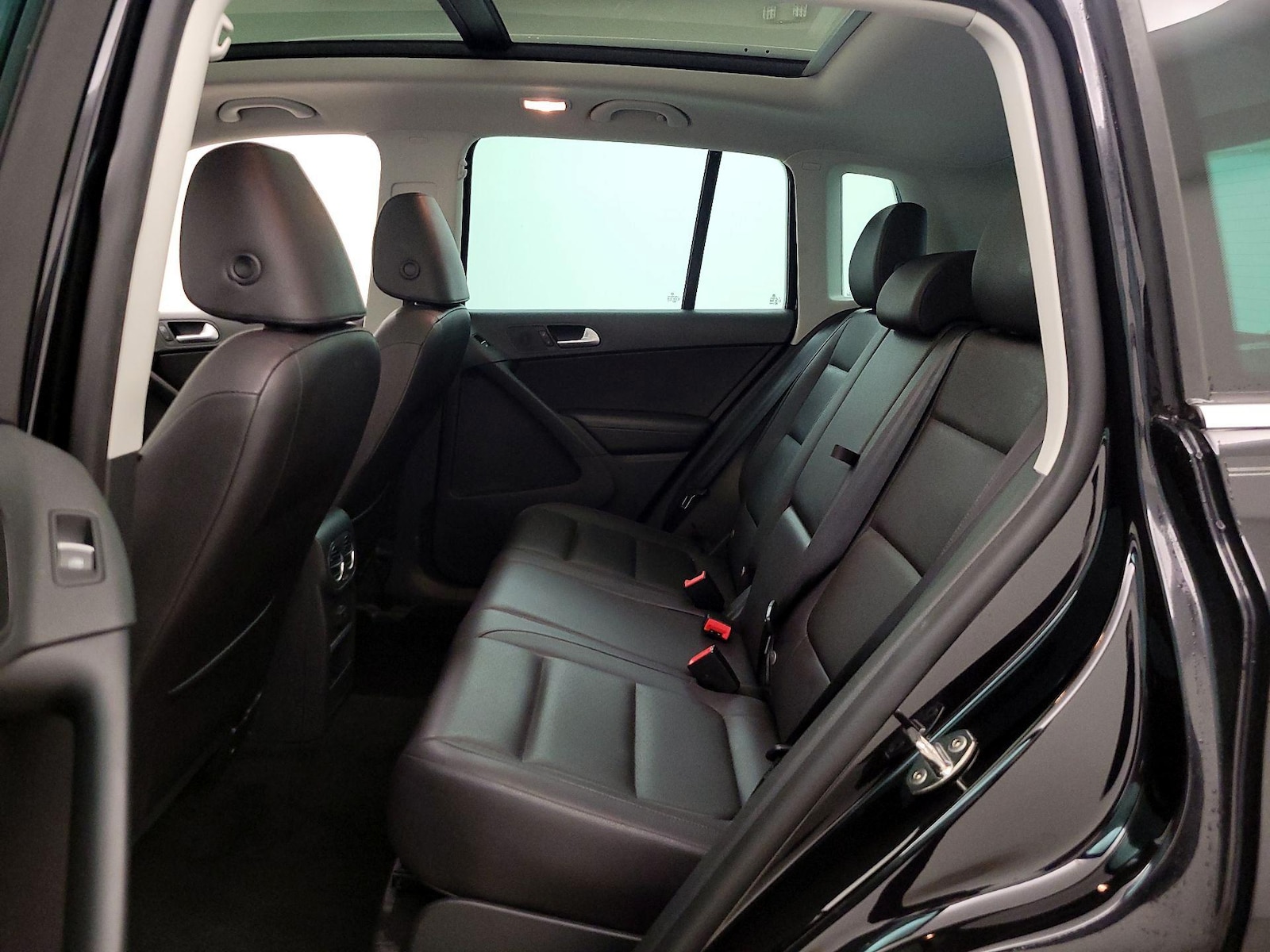 2017 Volkswagen Tiguan Wolfsburg Edition - Photo 21