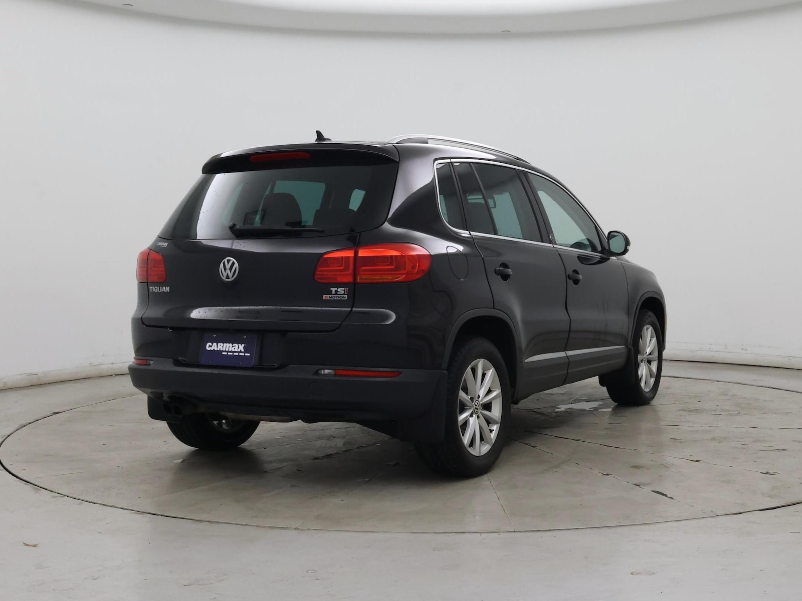 2017 Volkswagen Tiguan Wolfsburg Edition - Photo 9