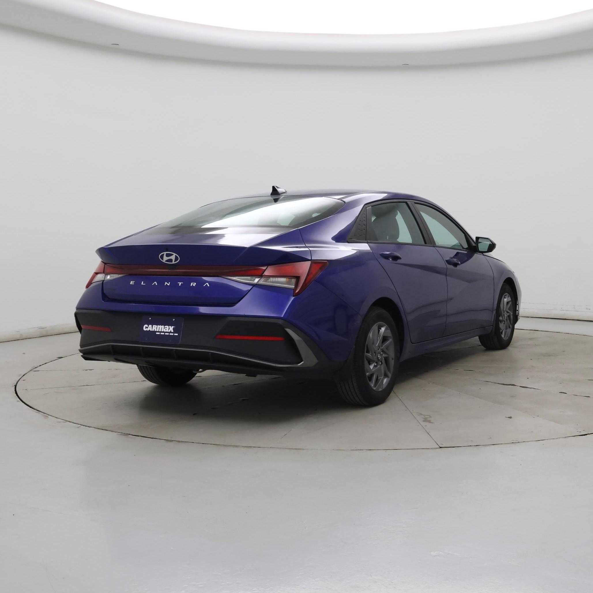 Thumbnail: 2024 Hyundai Elantra - 8