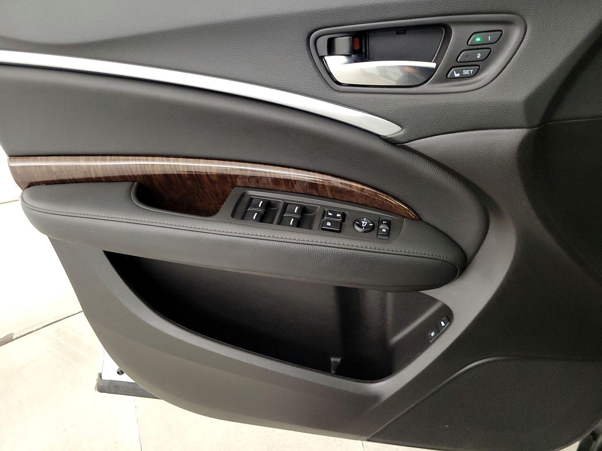 Thumbnail: 2020 Acura MDX - 12