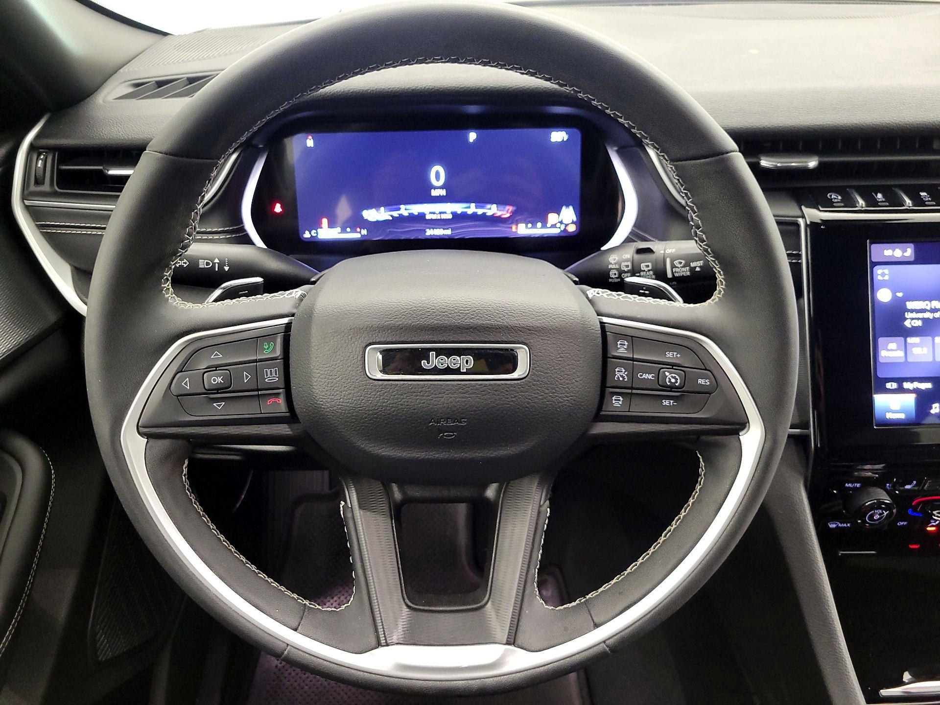 Thumbnail: 2023 Jeep Grand Cherokee - 10