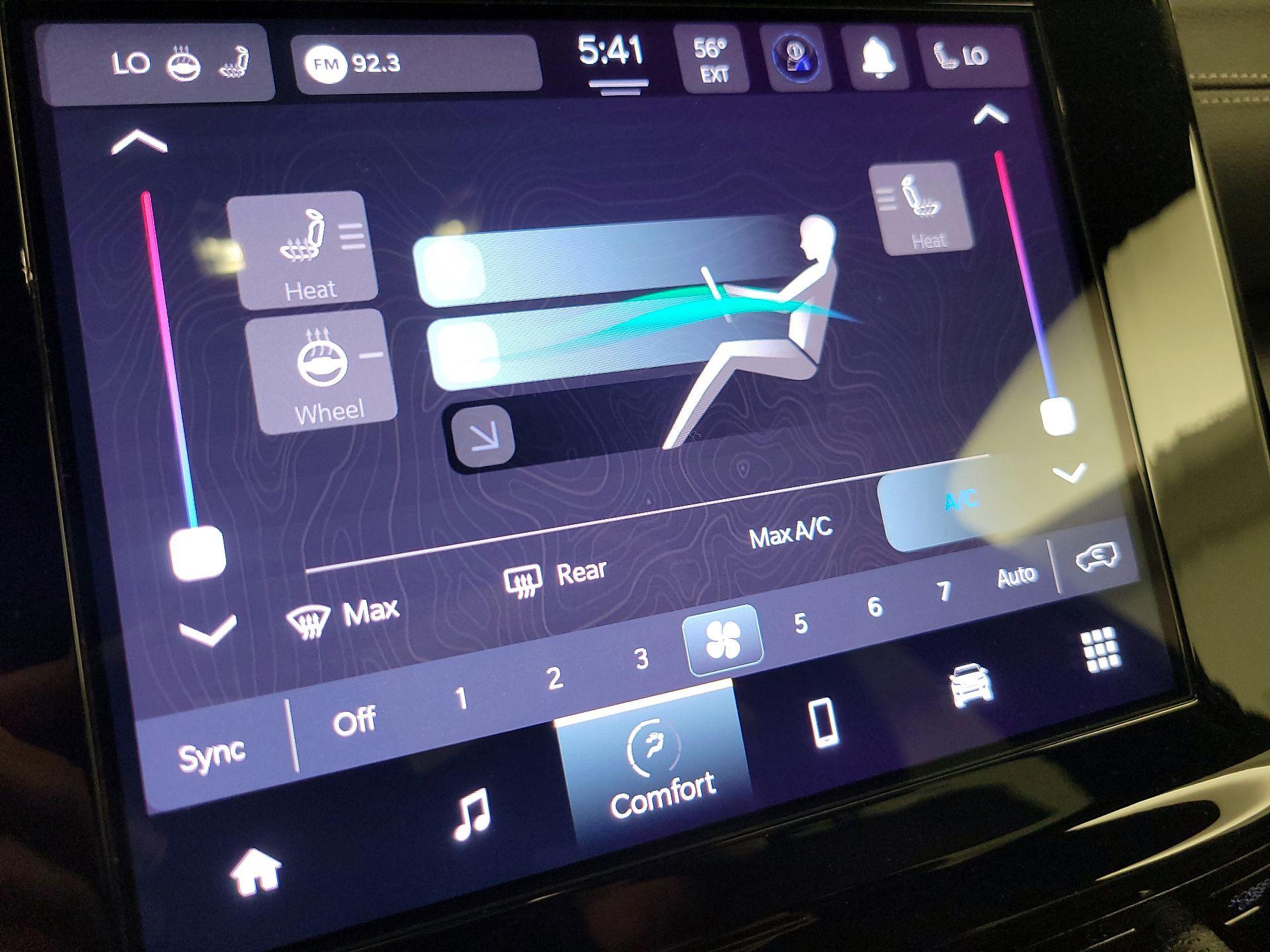 Thumbnail: 2023 Jeep Grand Cherokee - 16