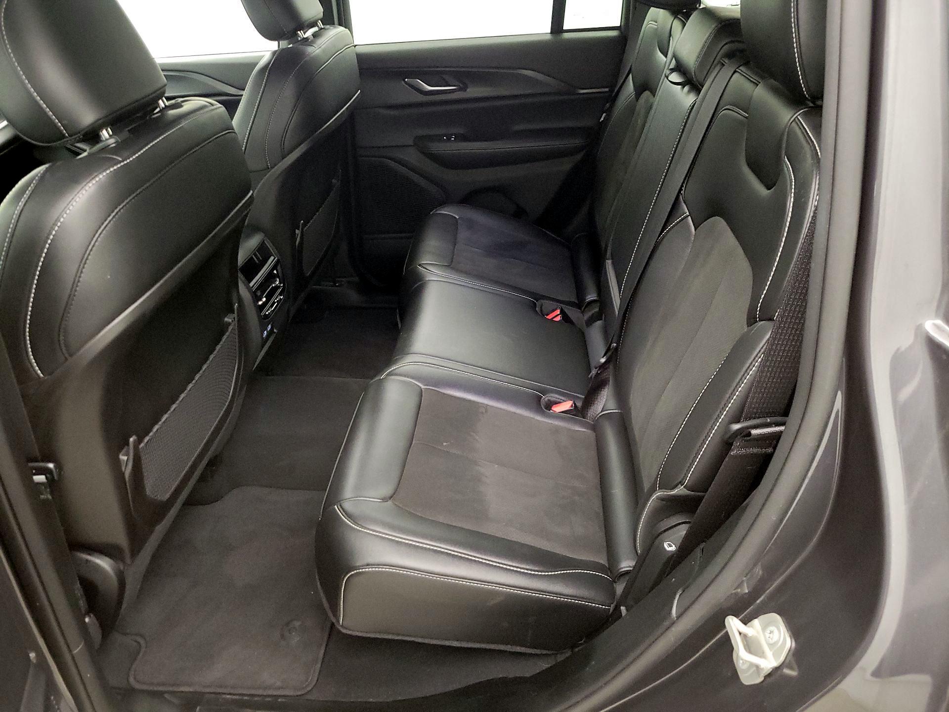 Thumbnail: 2023 Jeep Grand Cherokee - 20