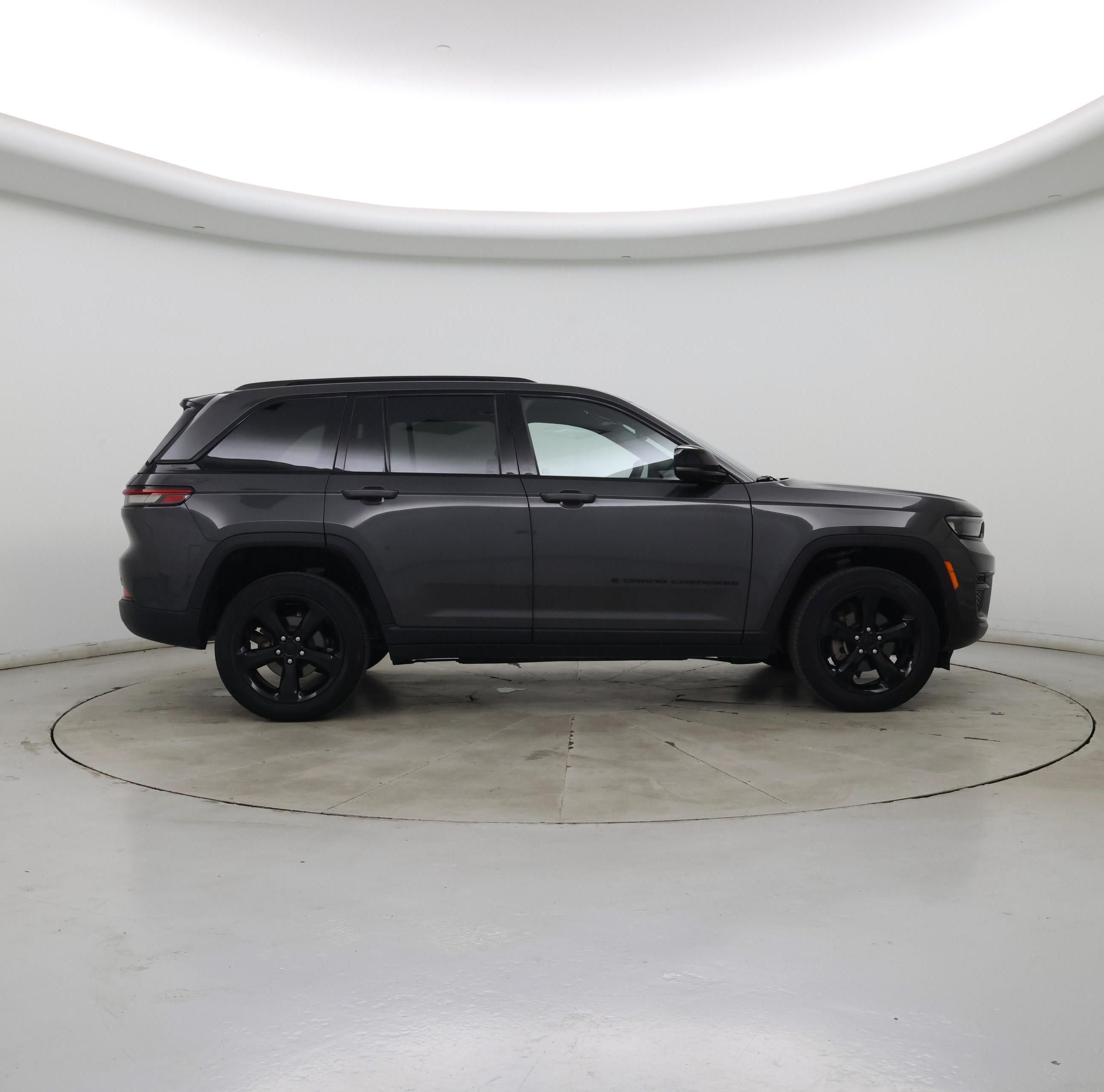 Thumbnail: 2023 Jeep Grand Cherokee - 7