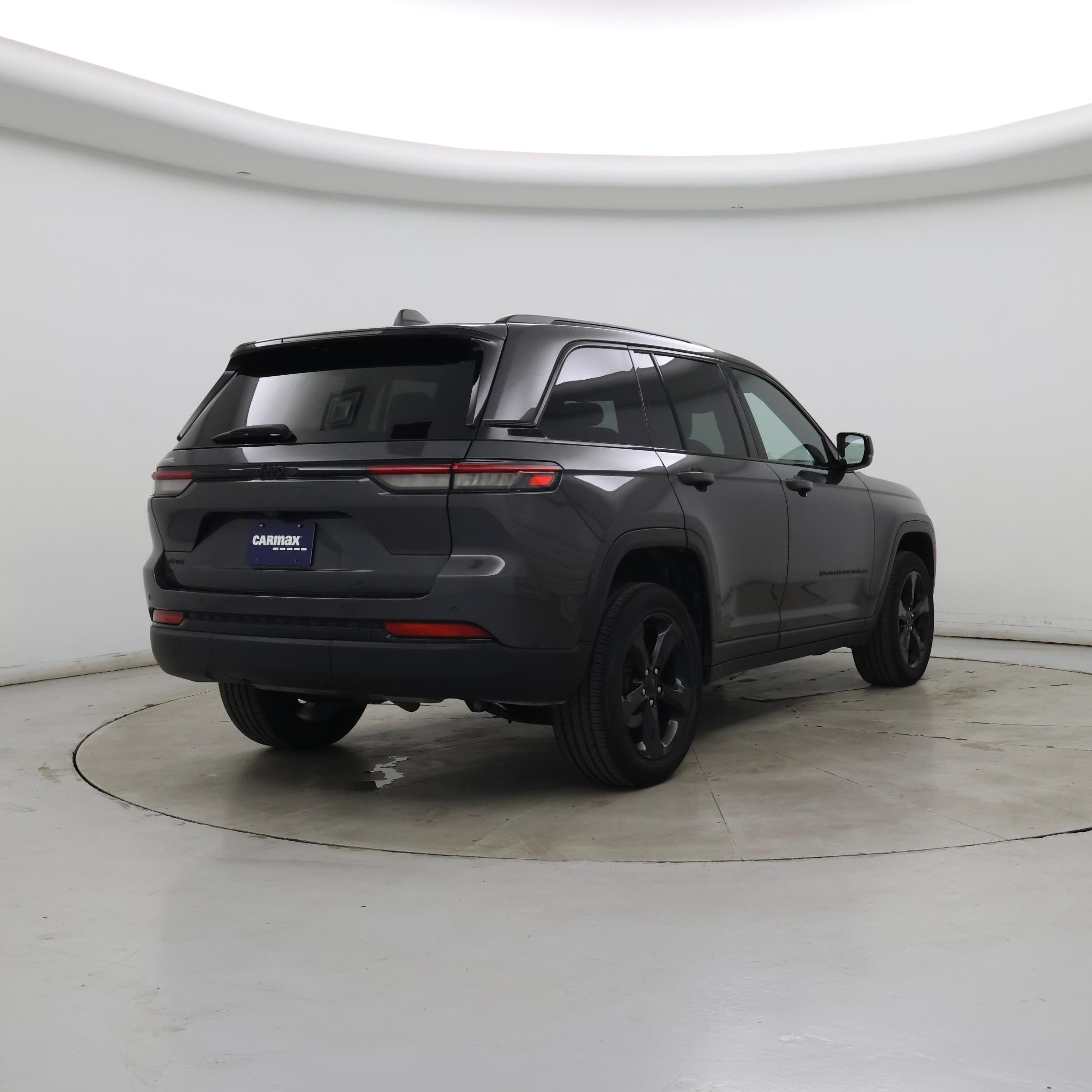 Thumbnail: 2023 Jeep Grand Cherokee - 8