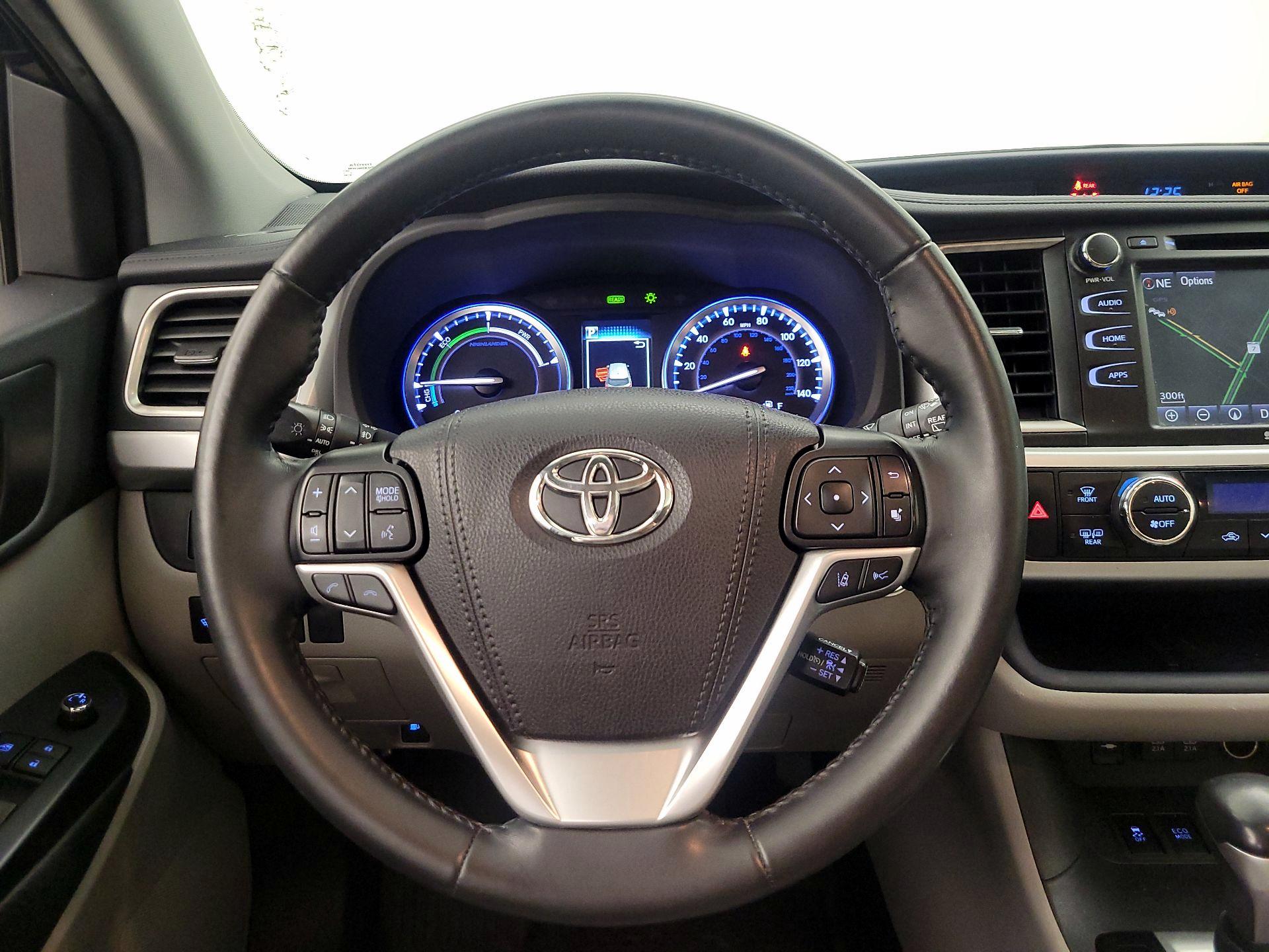 Thumbnail: 2019 Toyota Highlander - 10