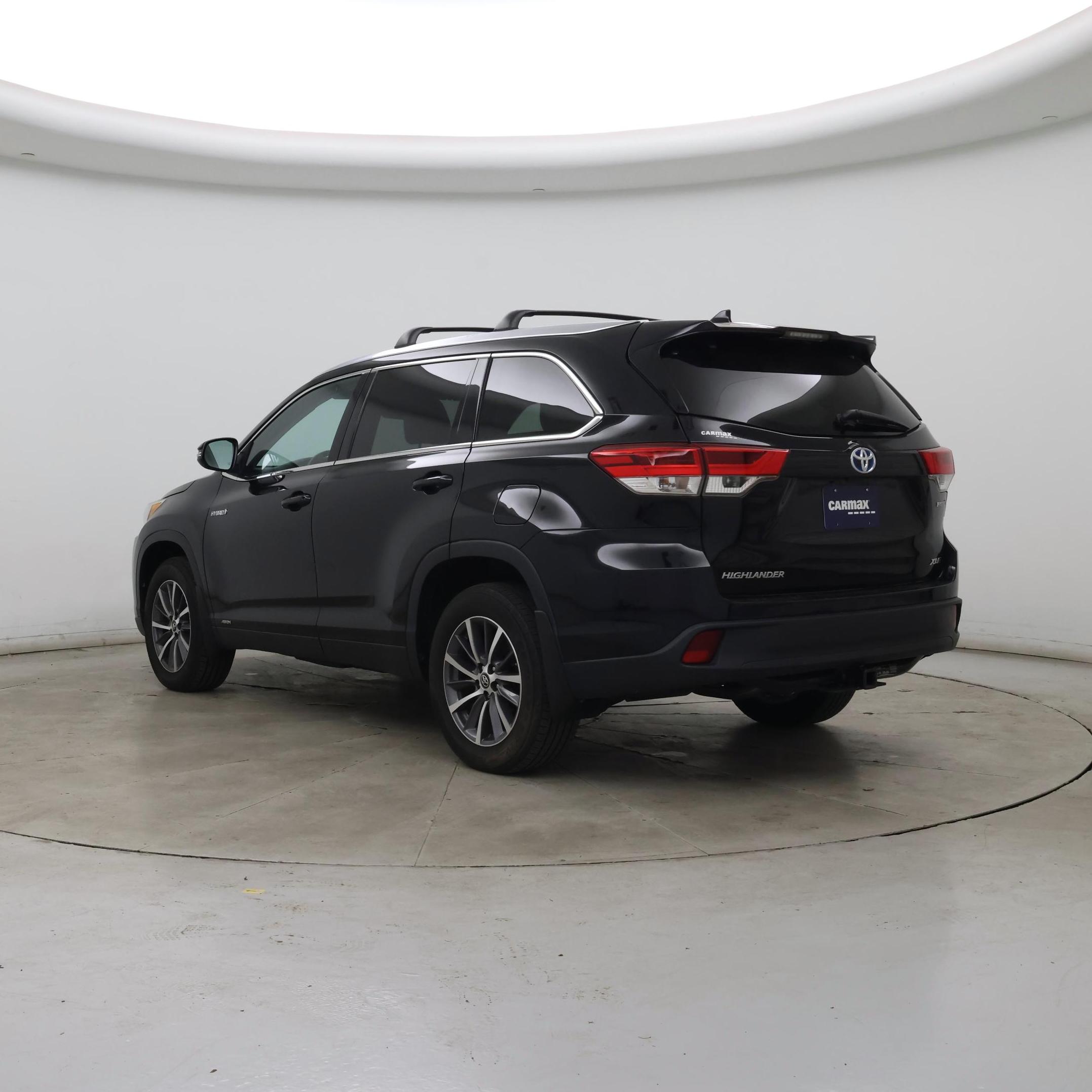 Thumbnail: 2019 Toyota Highlander - 2