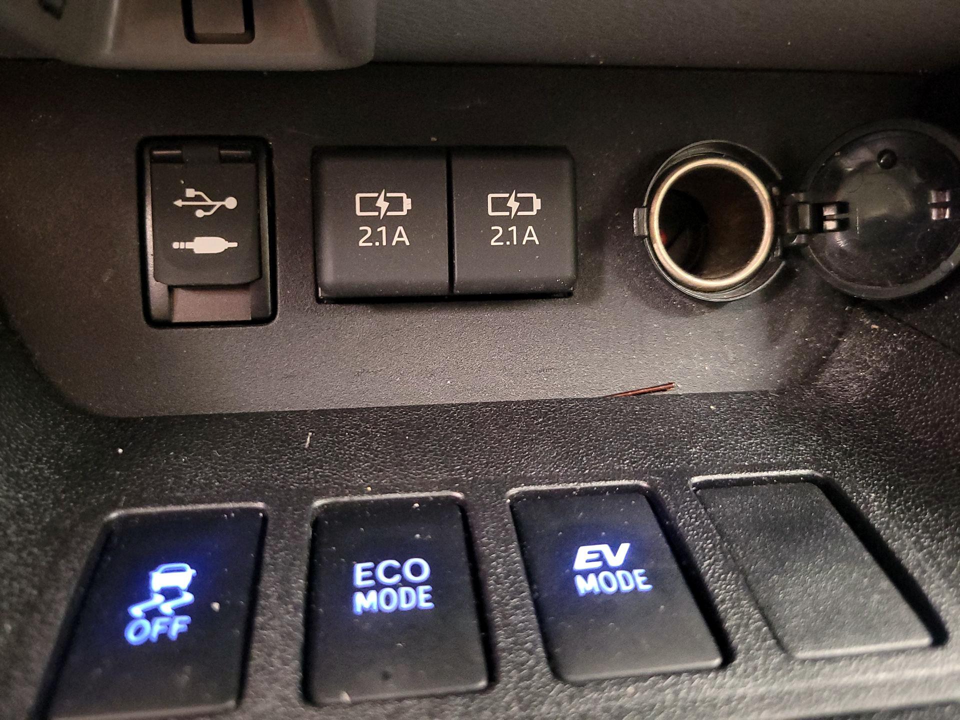 Thumbnail: 2019 Toyota Highlander - 19