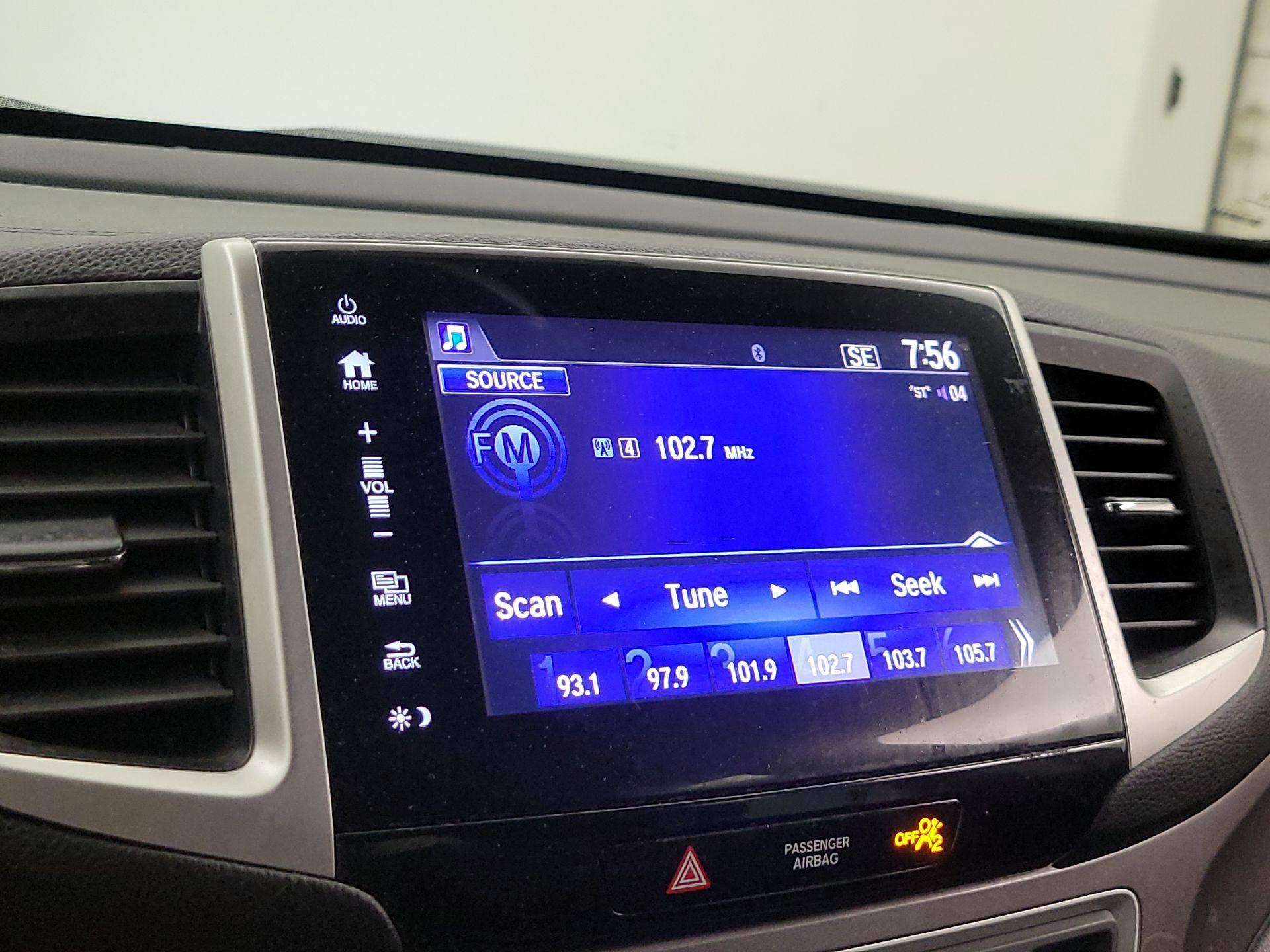 Thumbnail: 2017 Honda Pilot - 15