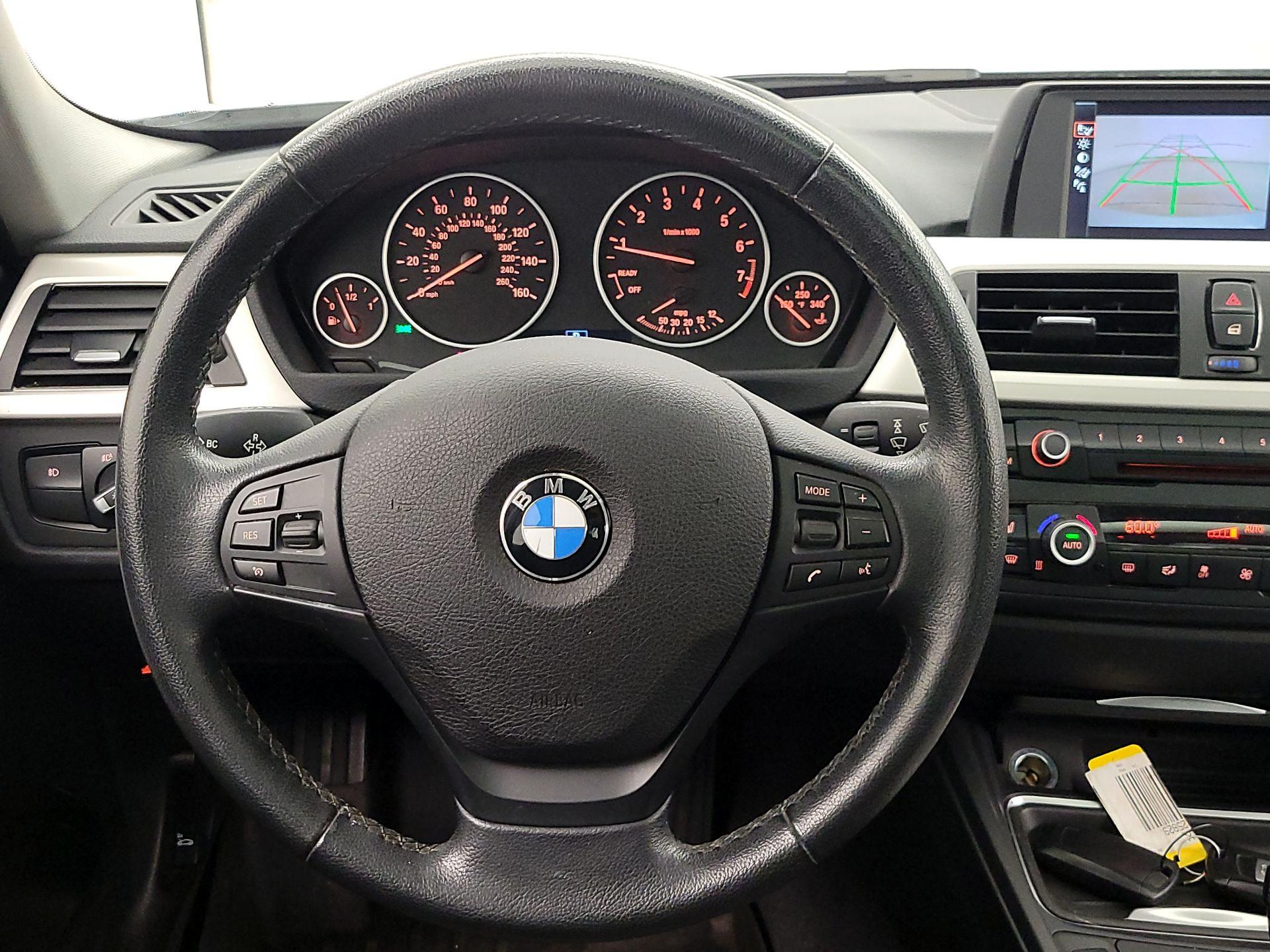Thumbnail: 2014 BMW 3 Series - 10