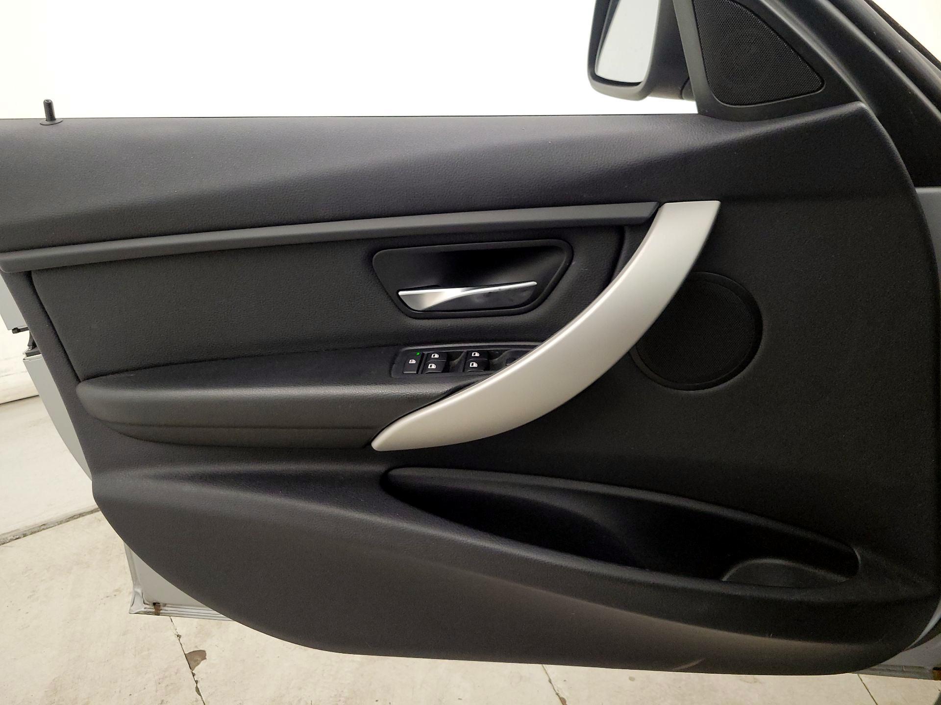 Thumbnail: 2014 BMW 3 Series - 12
