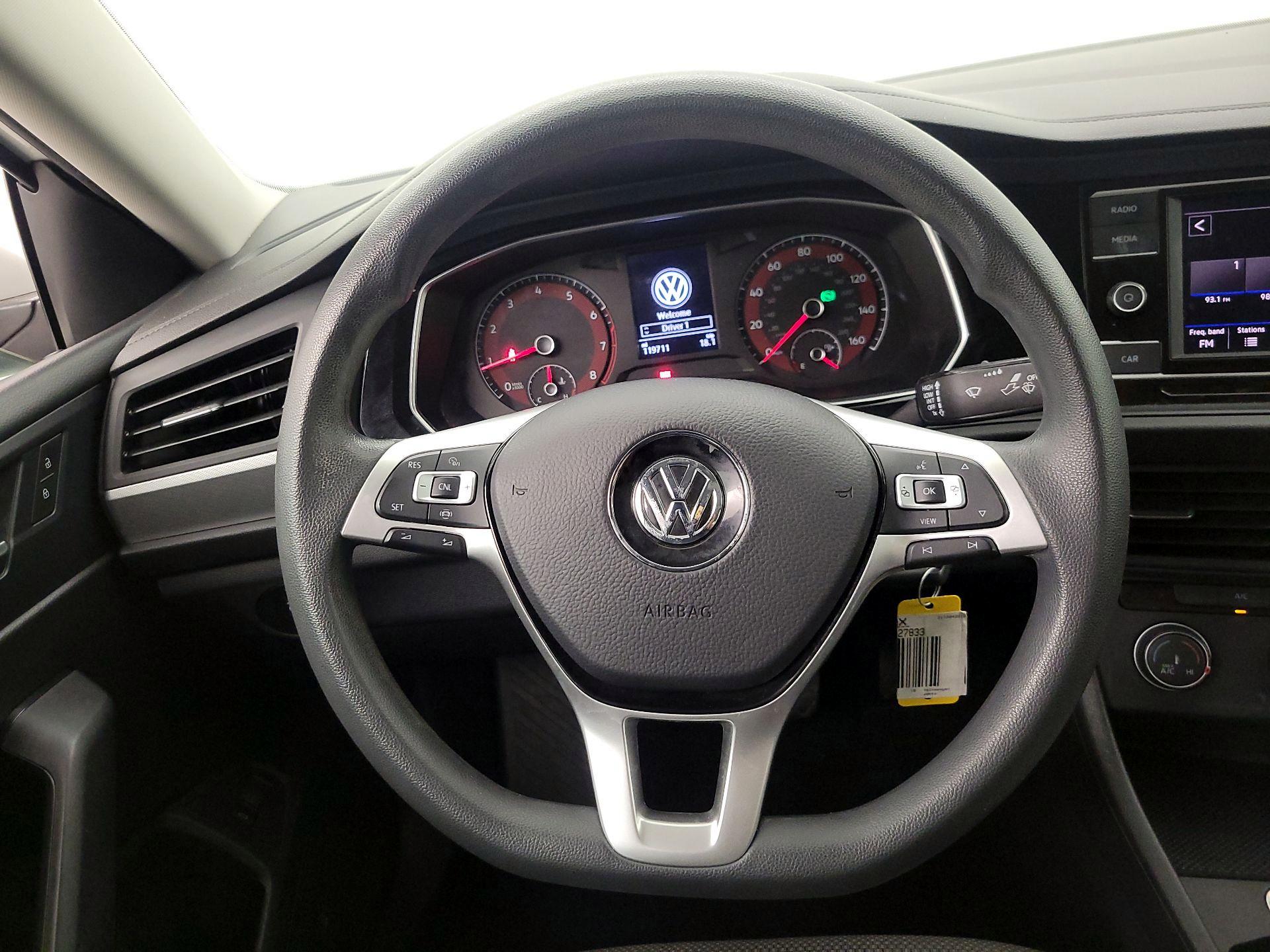 Thumbnail: 2019 Volkswagen Jetta - 10