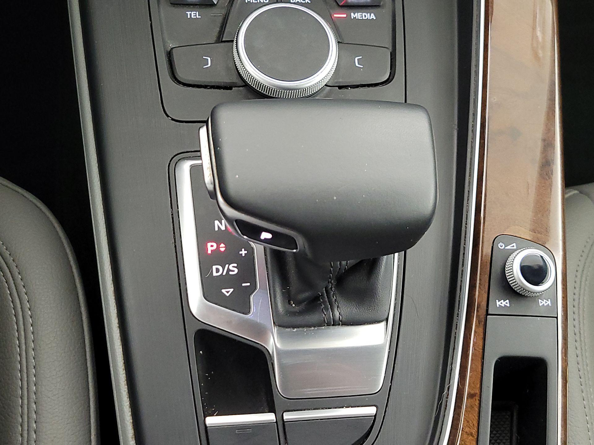 Thumbnail: 2019 Audi A4 - 17