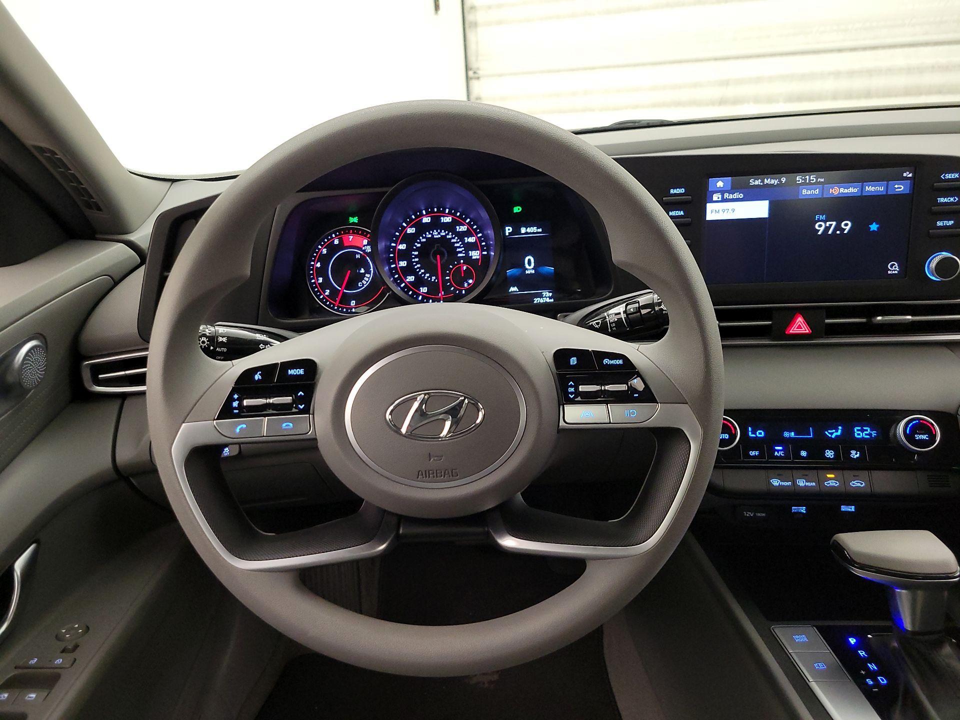 Thumbnail: 2023 Hyundai Elantra - 10