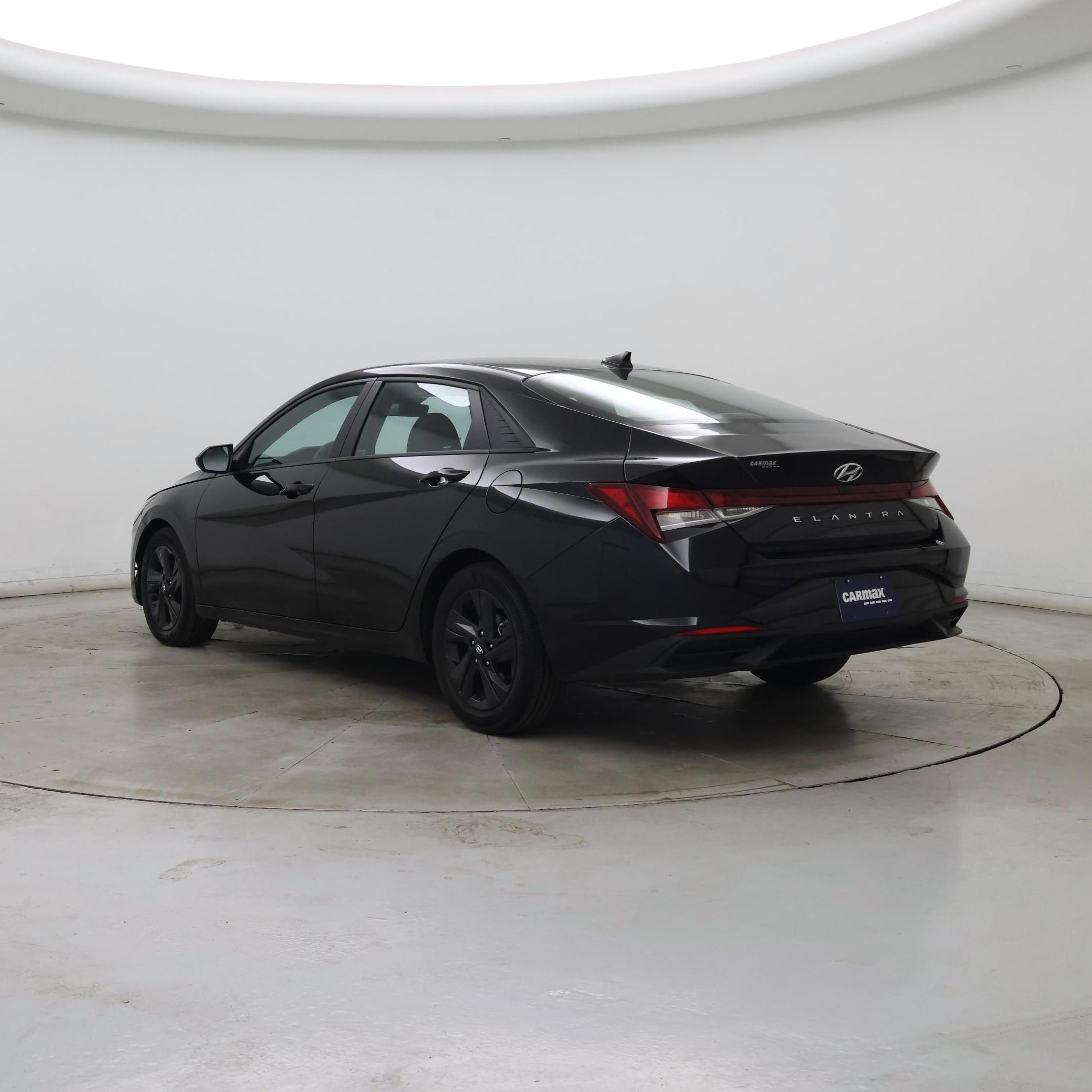 Thumbnail: 2023 Hyundai Elantra - 2