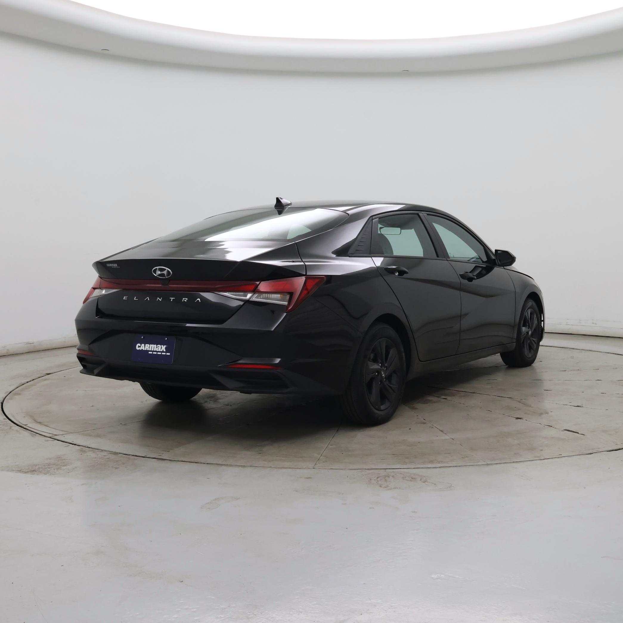Thumbnail: 2023 Hyundai Elantra - 8